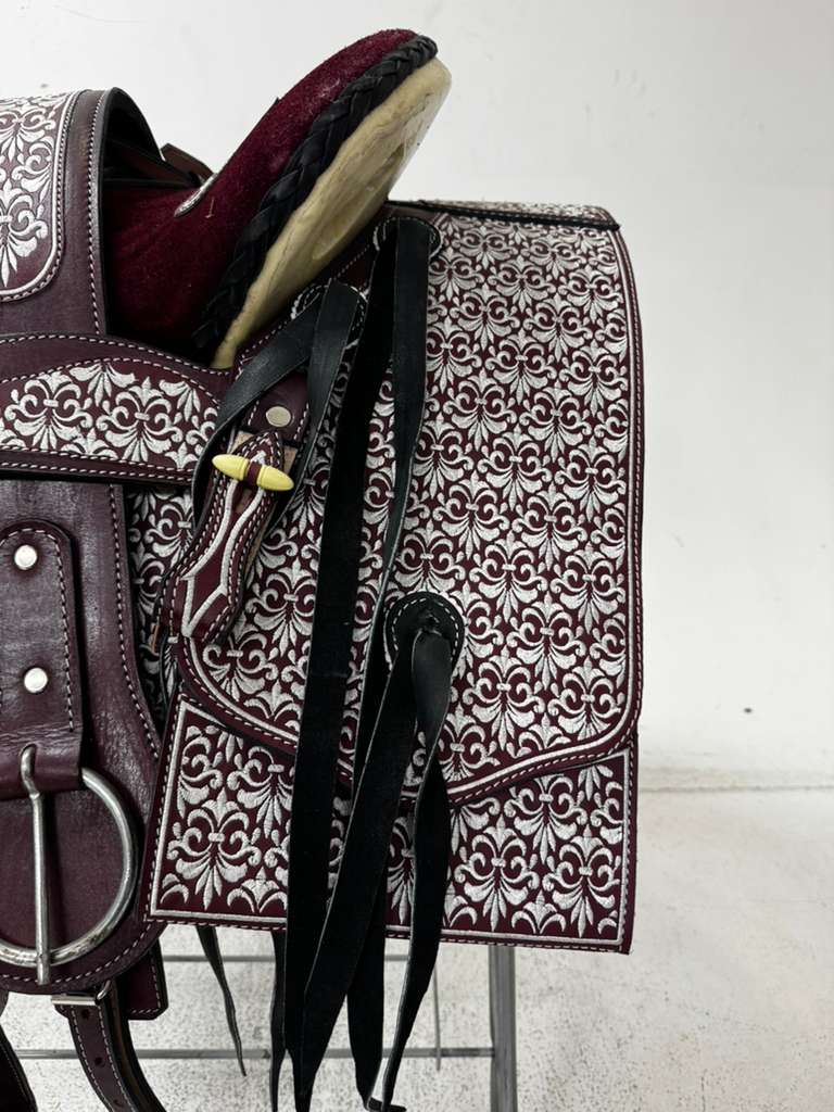 Charro Saddle – Burgundy & White “El Florentino” Edition (15.5”)