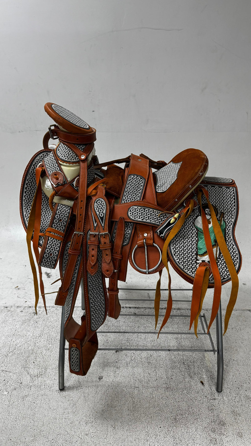 Charro Saddle – Tan Leather with Embroidered Pattern (15.5”) “El Guerrero”