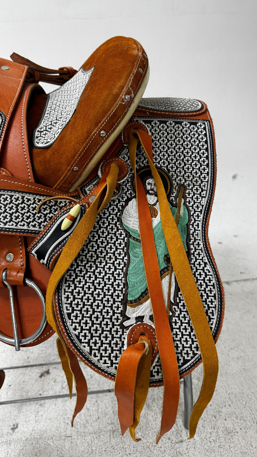 Charro Saddle – Tan Leather with Embroidered Pattern (15.5”) “El Guerrero”