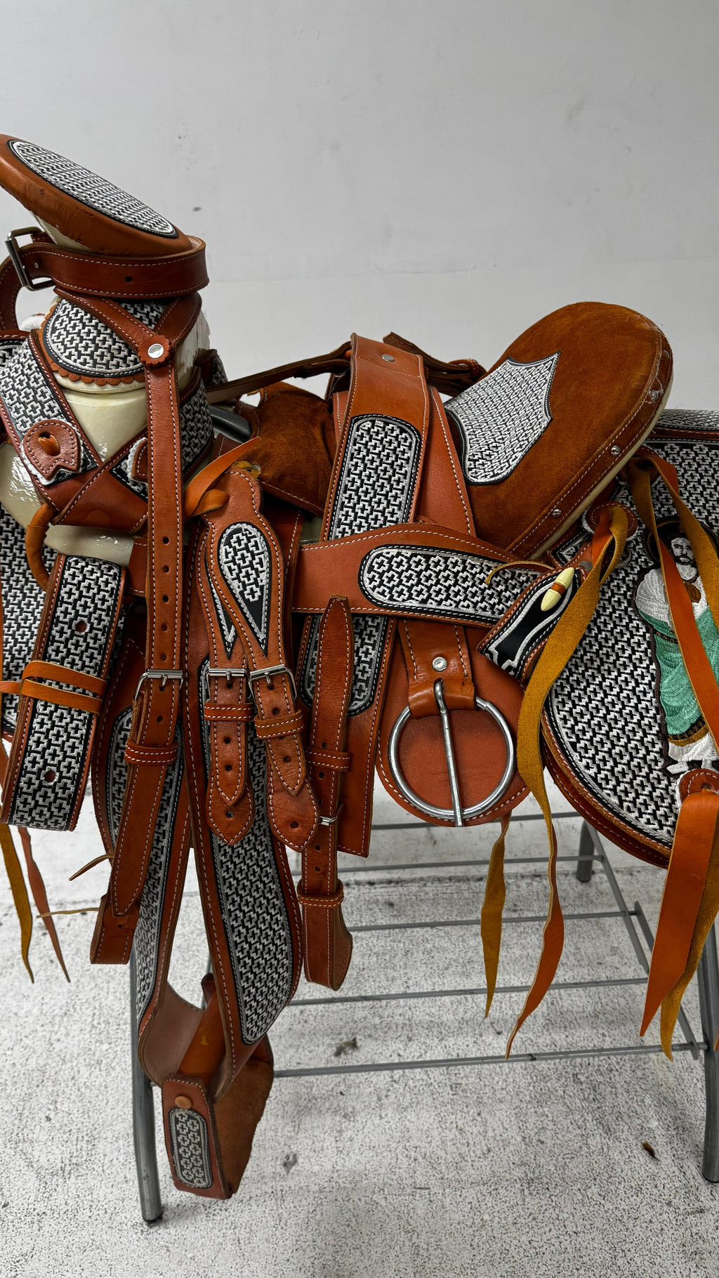 Charro Saddle – Tan Leather with Embroidered Pattern (15.5”) “El Guerrero”