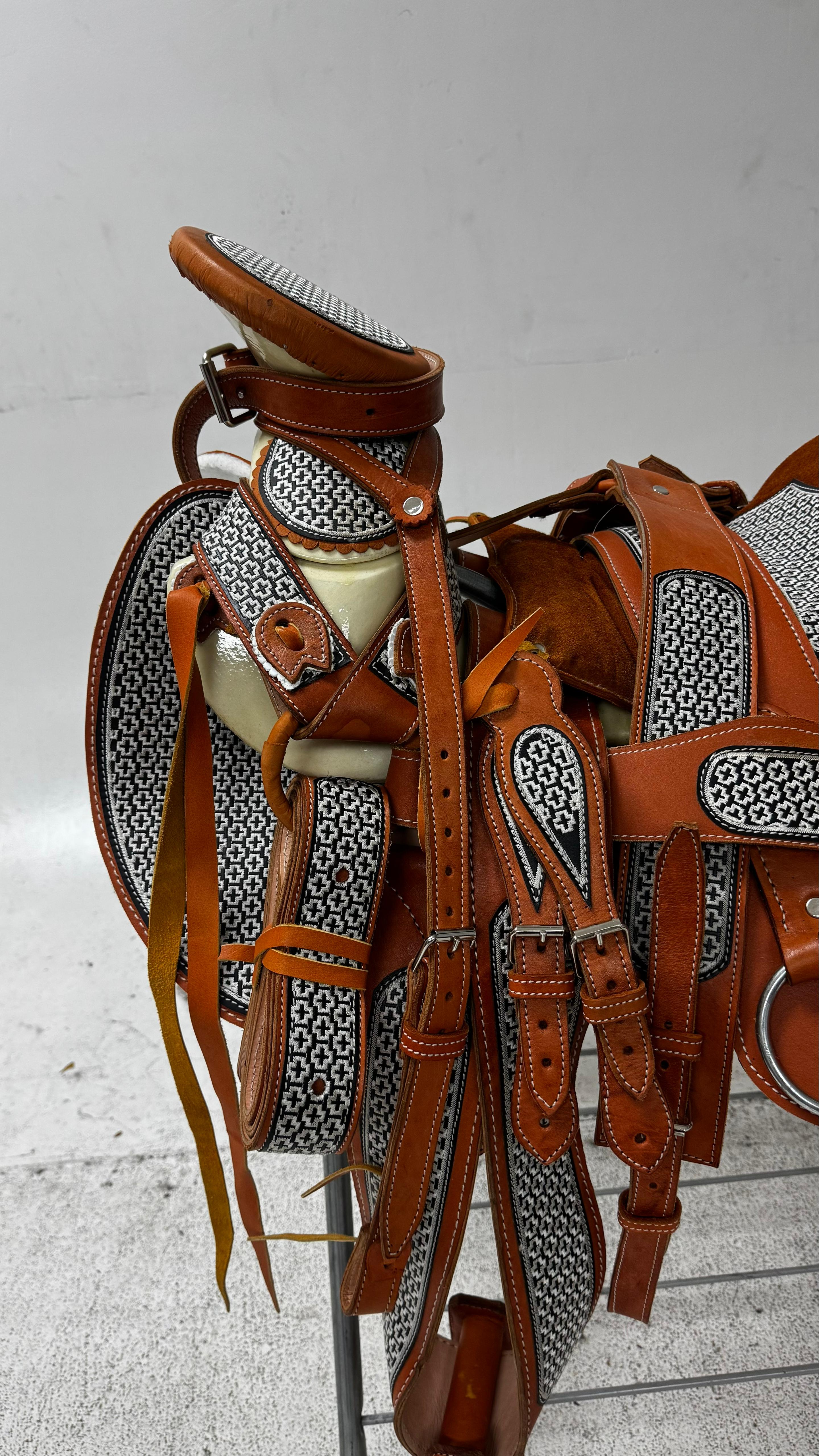 Charro Saddle – Tan Leather with Embroidered Pattern (15.5”) “El Guerrero”