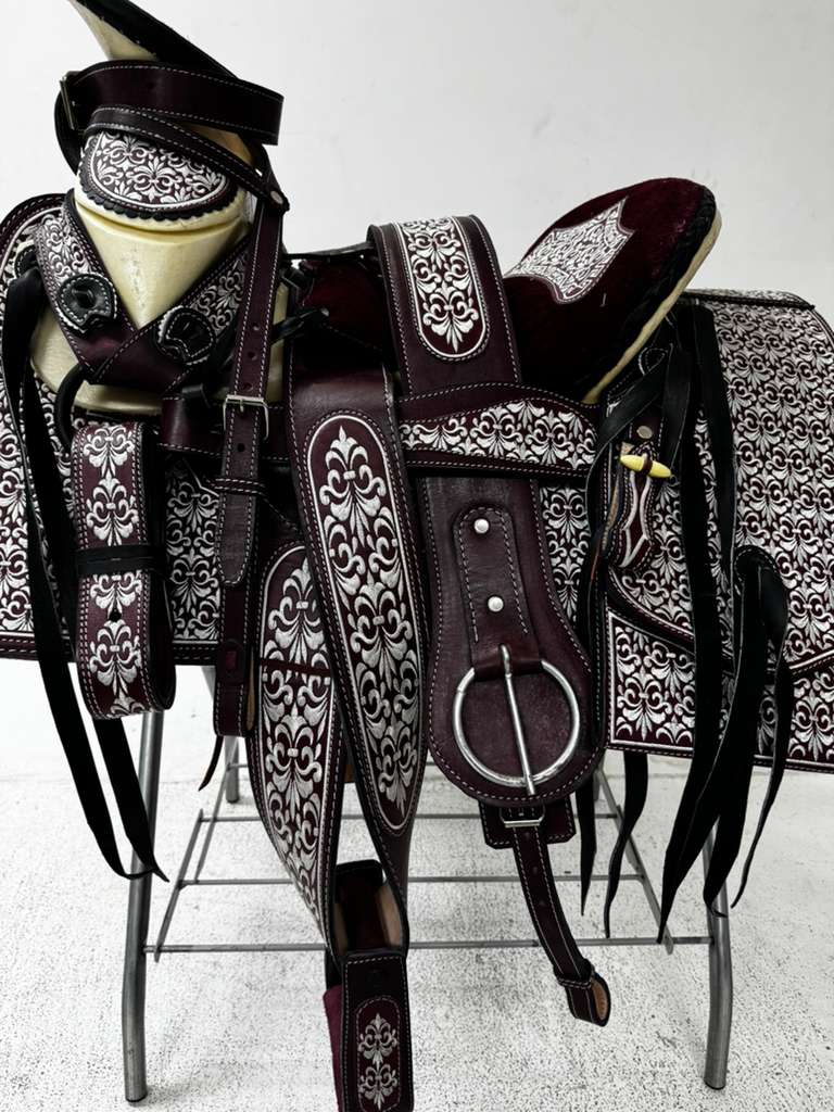 Charro Saddle – Burgundy & White “El Florentino” Edition (15.5”)