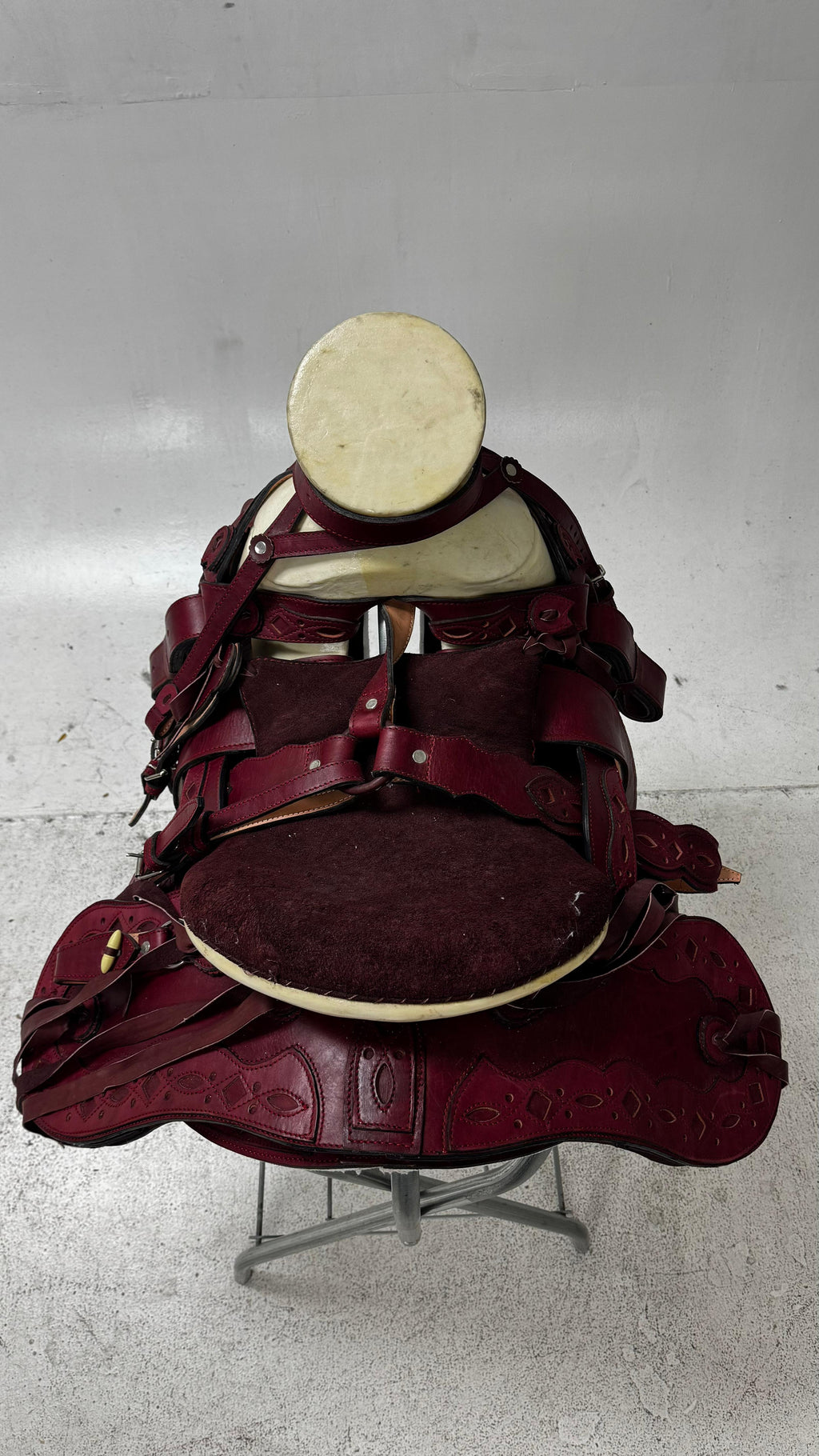 Charro Saddle – Deep Wine Leather with Hand-Tooled Design (15.5”) “El Noble”