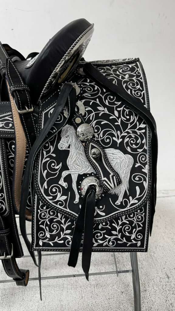Charro Saddle – Black & Silver “El Guerrero Floral” Edition (15.5”)