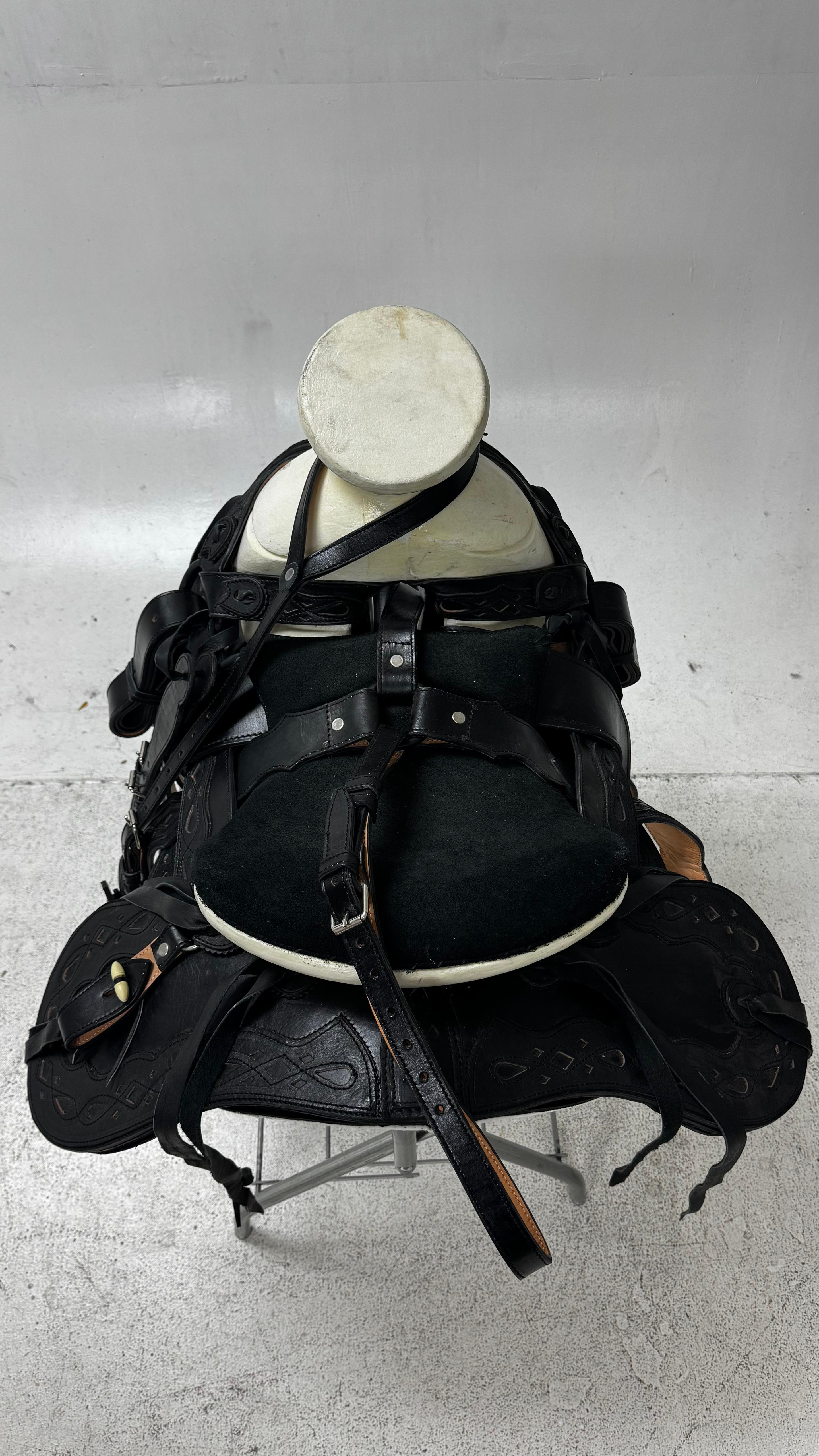 Charro Saddle – All Black Leather with Tooled Design (15.5”) “El Eclipse”