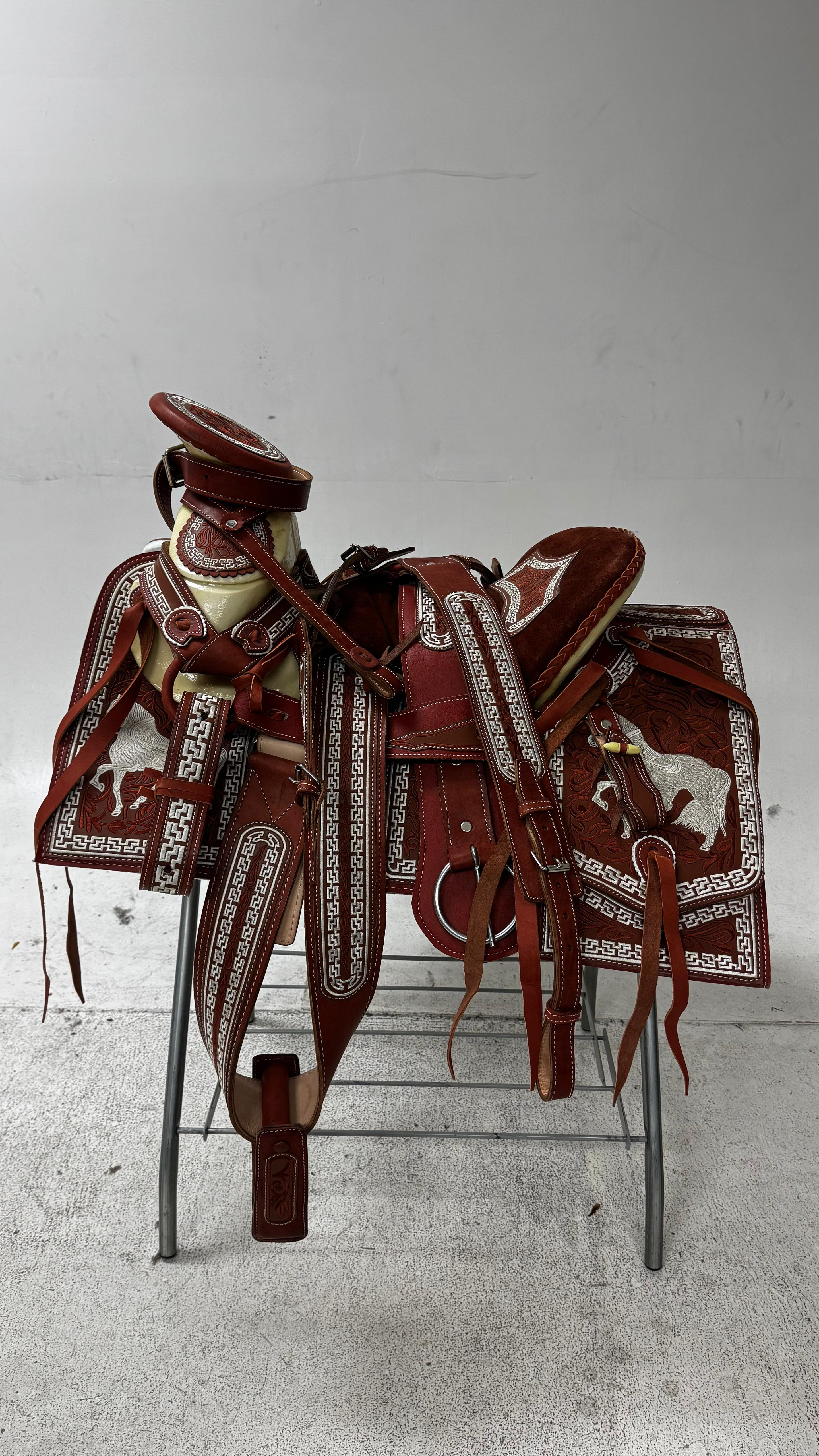 Charro Saddle – Chestnut Leather with Silver Horse Embroidery (15.5”) “El Guerrero”