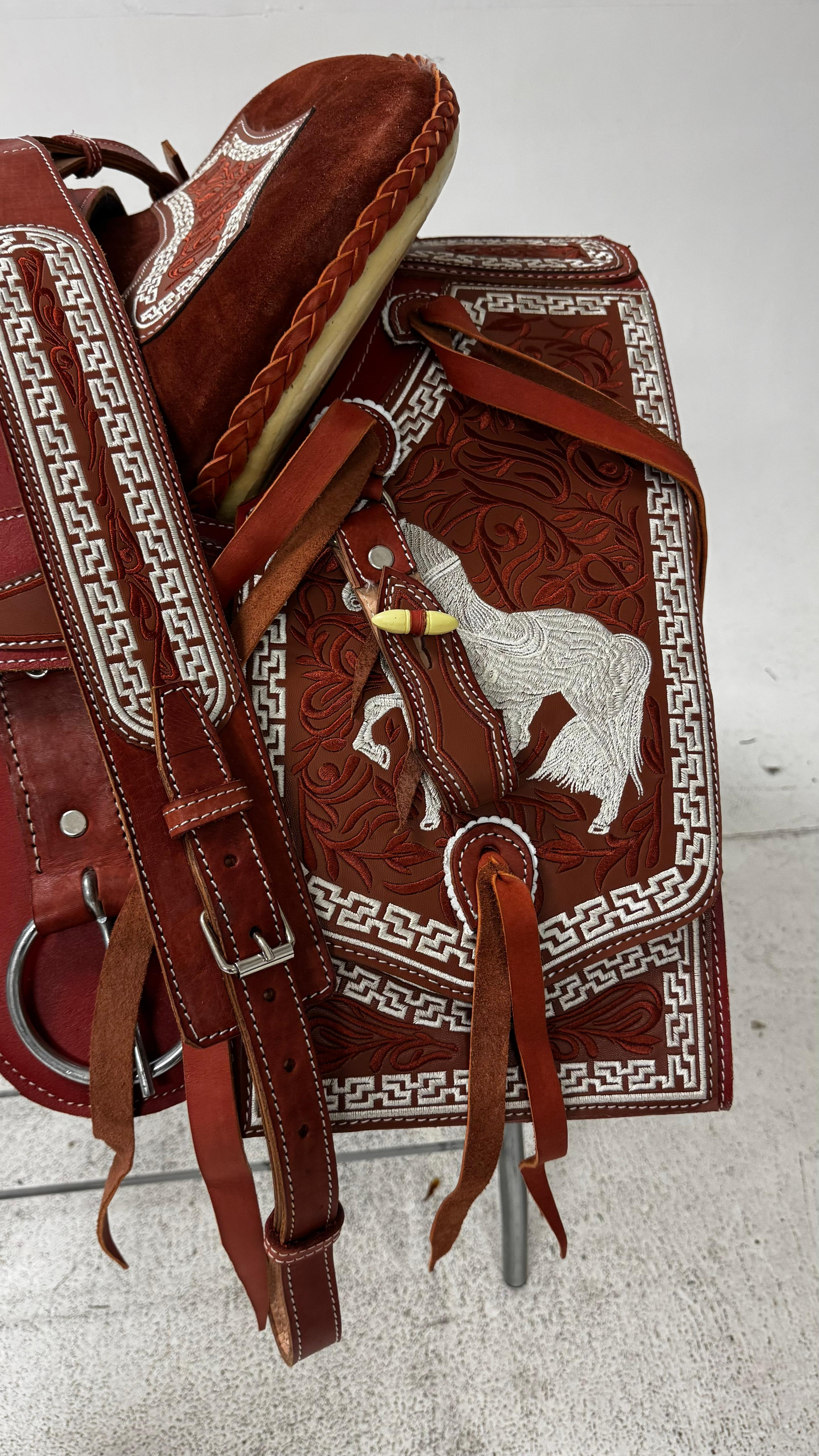 Charro Saddle – Chestnut Leather with Silver Horse Embroidery (15.5”) “El Guerrero”