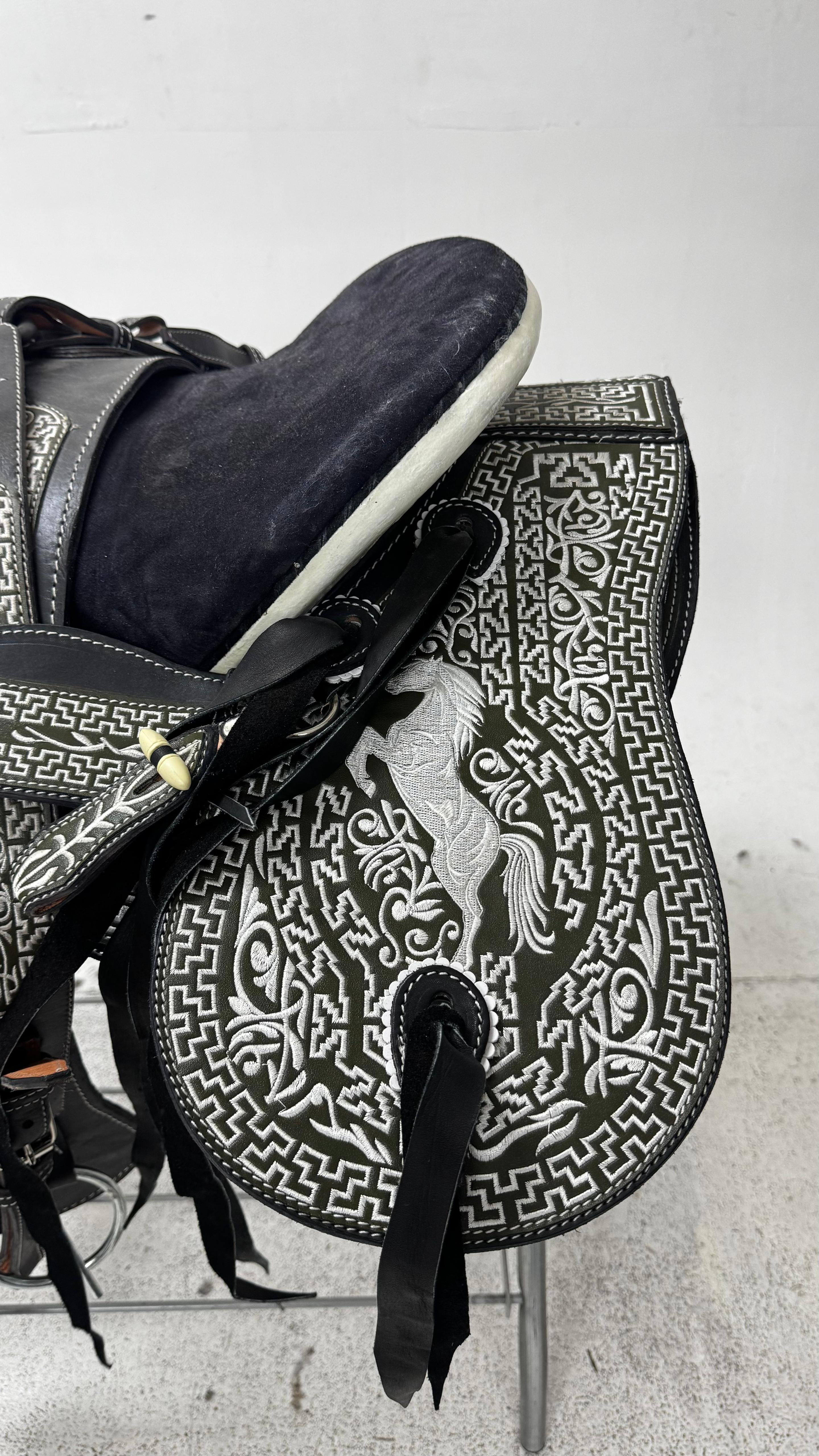 Charro Saddle – Black & Silver “El Potro” Edition (15.5”)