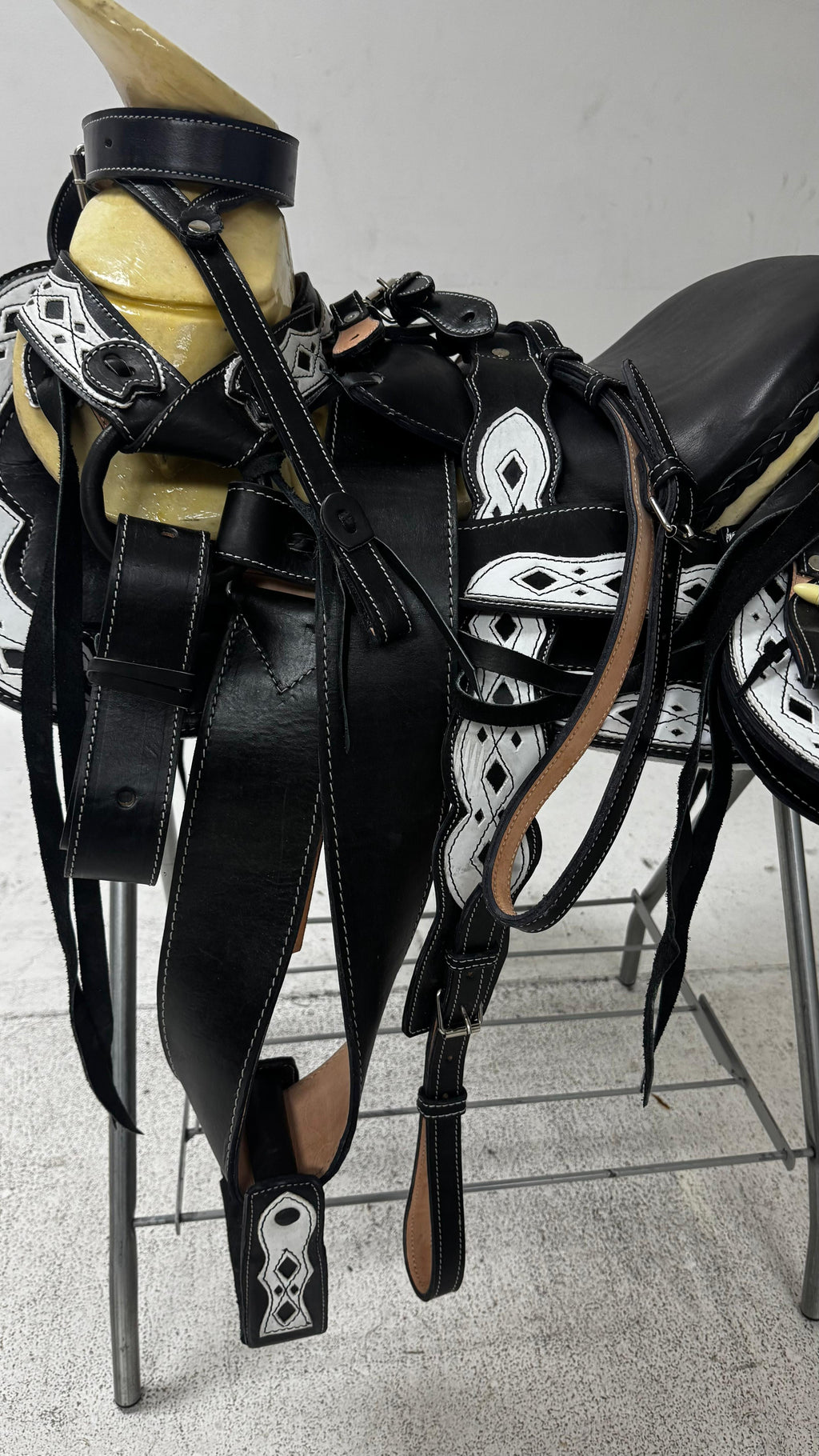 Charro Saddle – Black Leather with White Cutout Detailing (15.5”) “El Centinela”