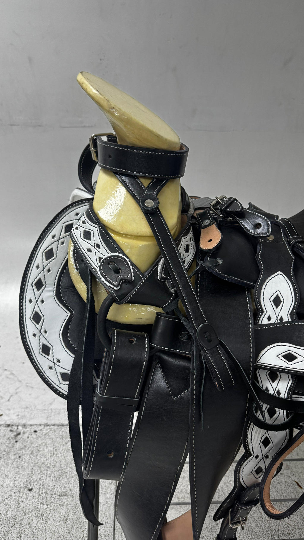 Charro Saddle – Black Leather with White Cutout Detailing (15.5”) “El Centinela”