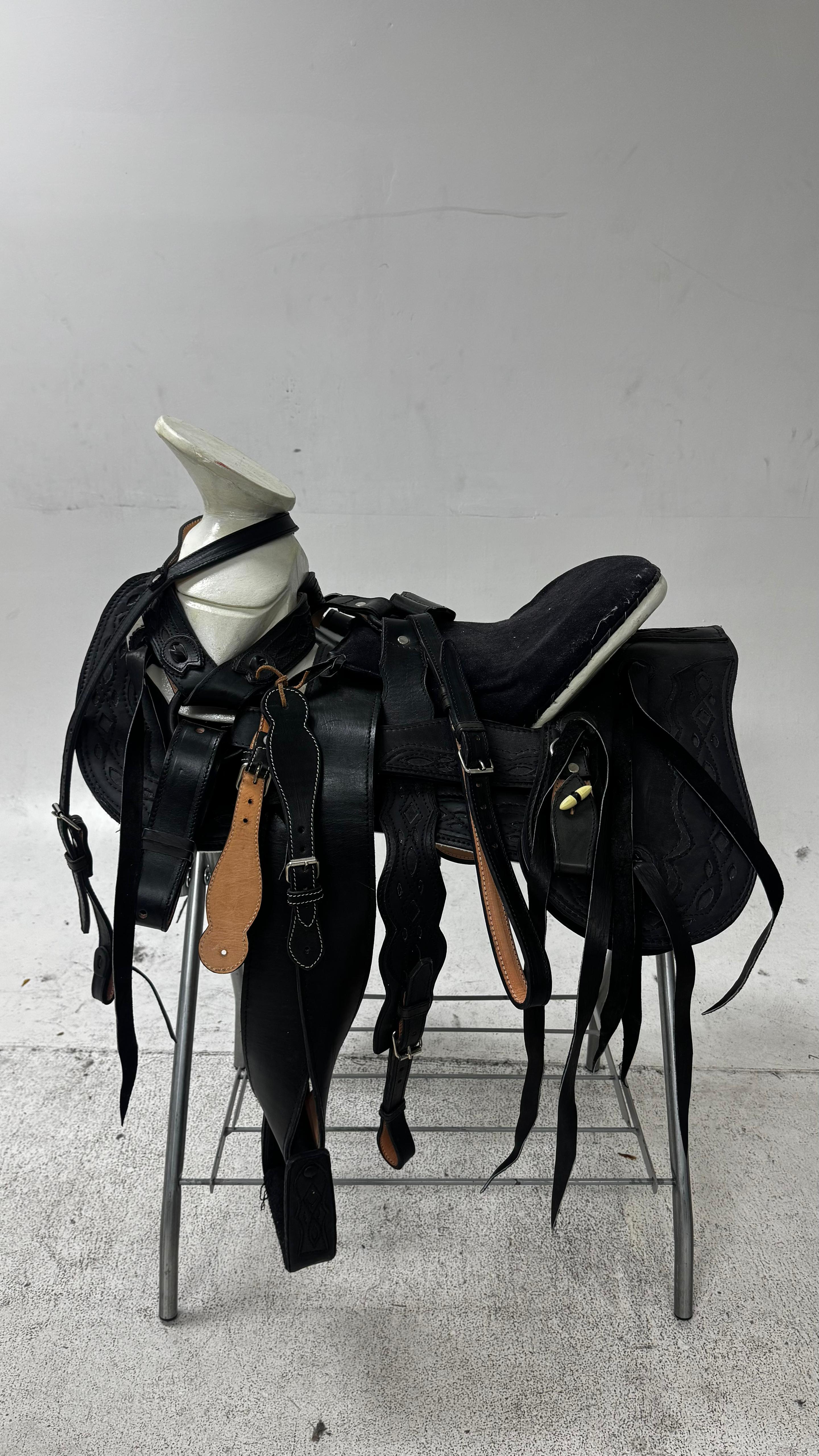 Charro Saddle – All-Black Leather with Suede Detailing (15.5”) “El Fantasma”