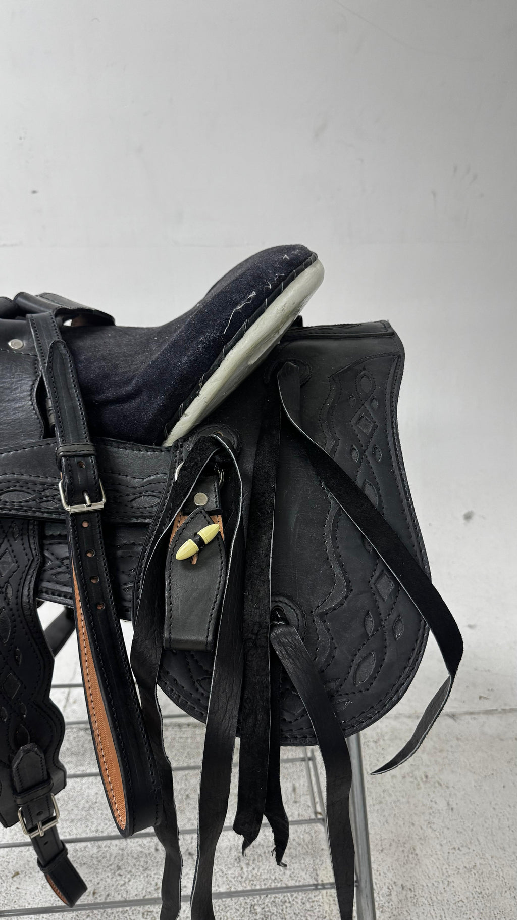 Charro Saddle – All-Black Leather with Suede Detailing (15.5”) “El Fantasma”