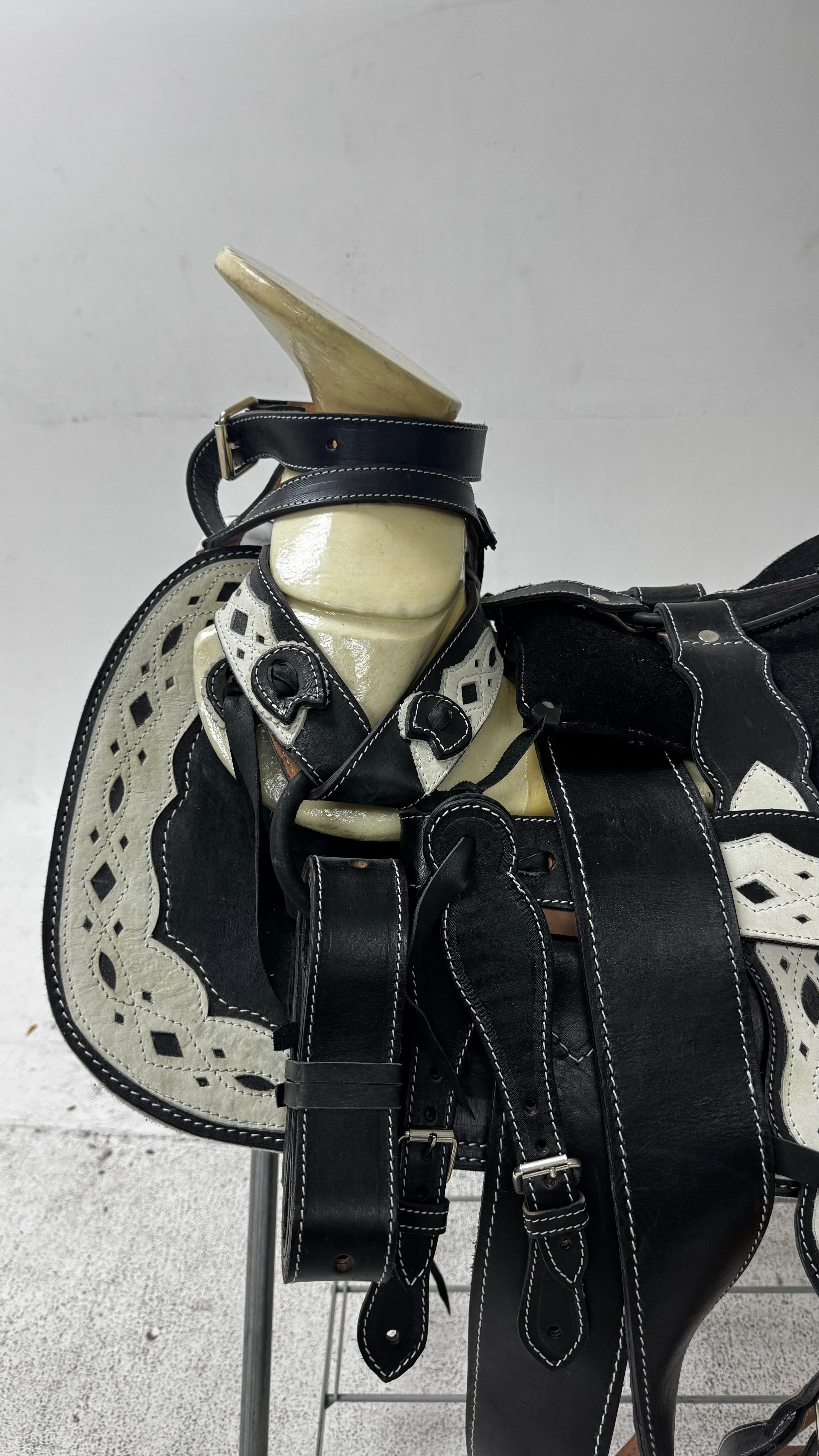Charro Saddle – Black & White Leather (15.5”) “El Diamante Blanco”