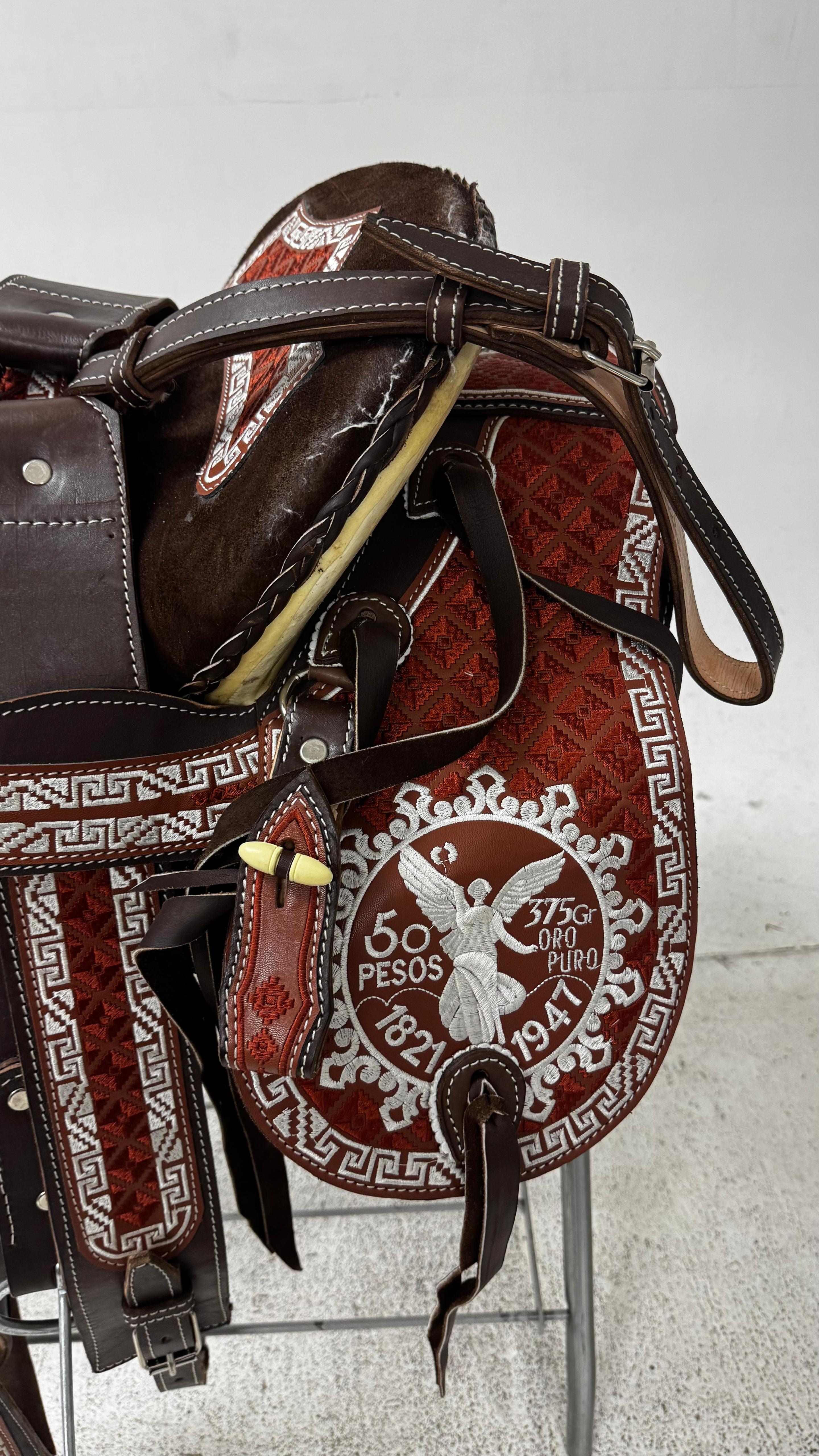 Charro Saddle – Brown & Red Embroidered “50 Pesos Edition” (15.5”)