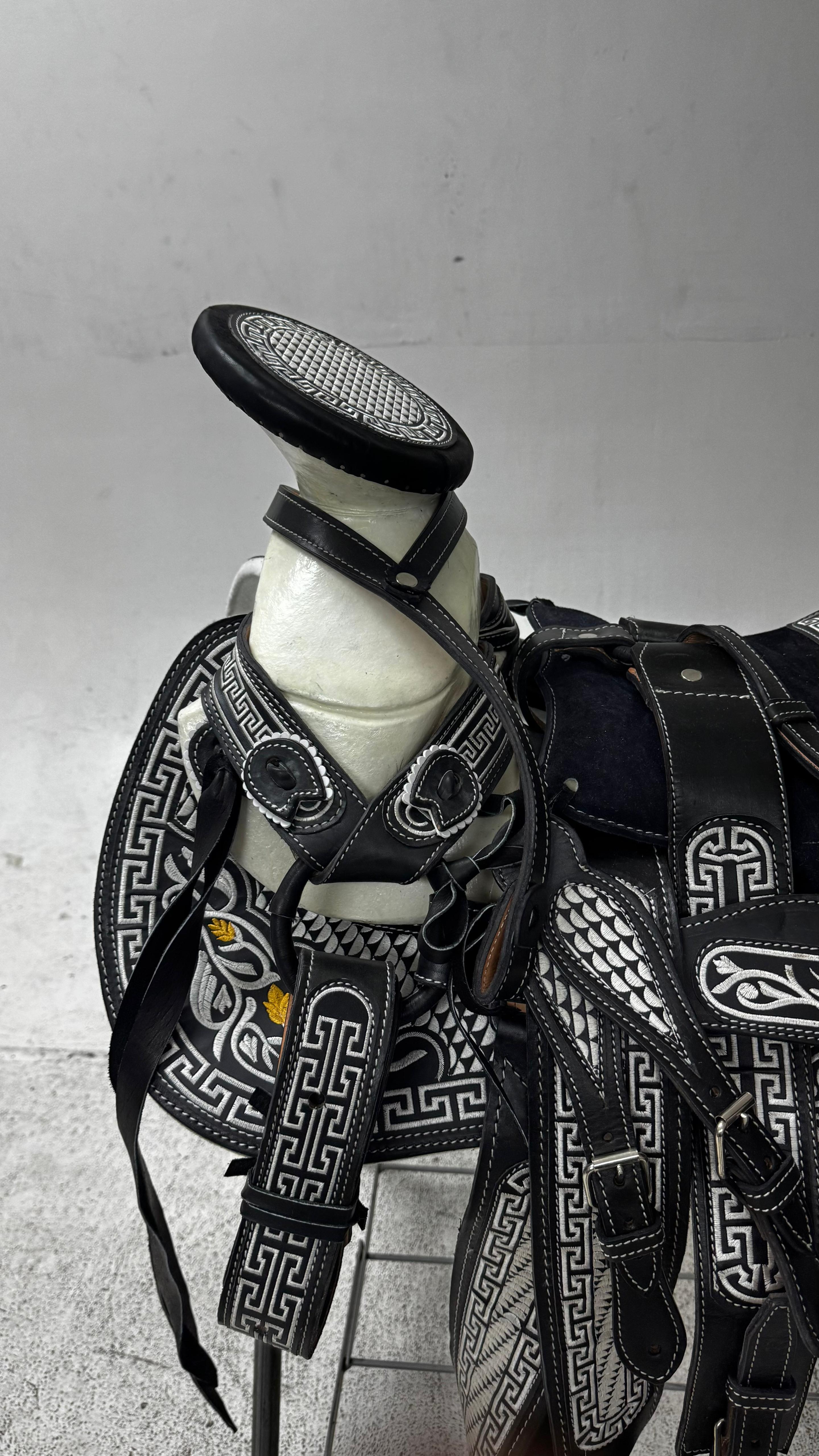Charro Saddle – Black & Silver with Floral Accents “Flor de Hierro” (15.5”)