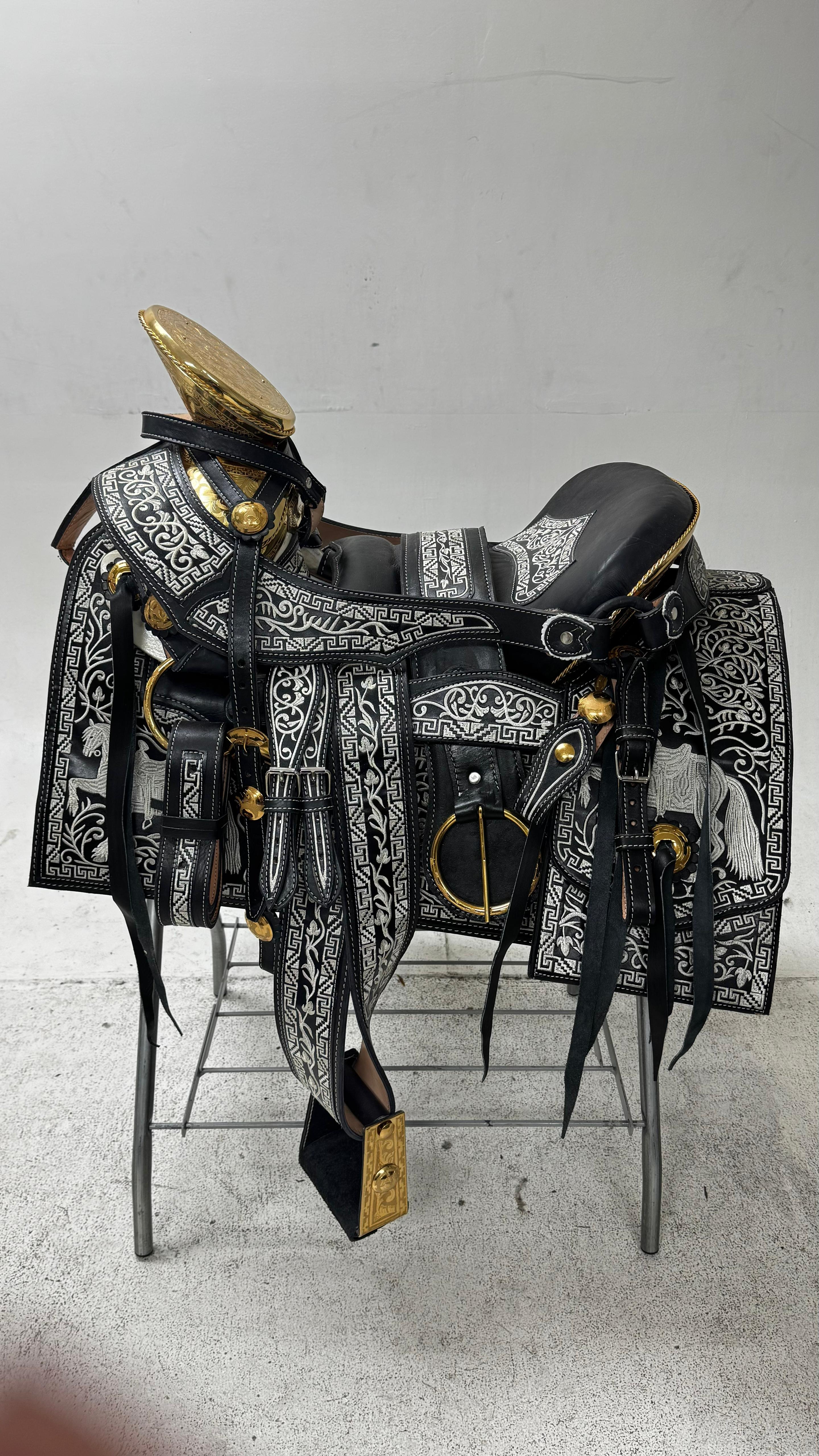 Charro Saddle – Black & Silver with Gold Accents “El Emperador” Edition (15.5”)
