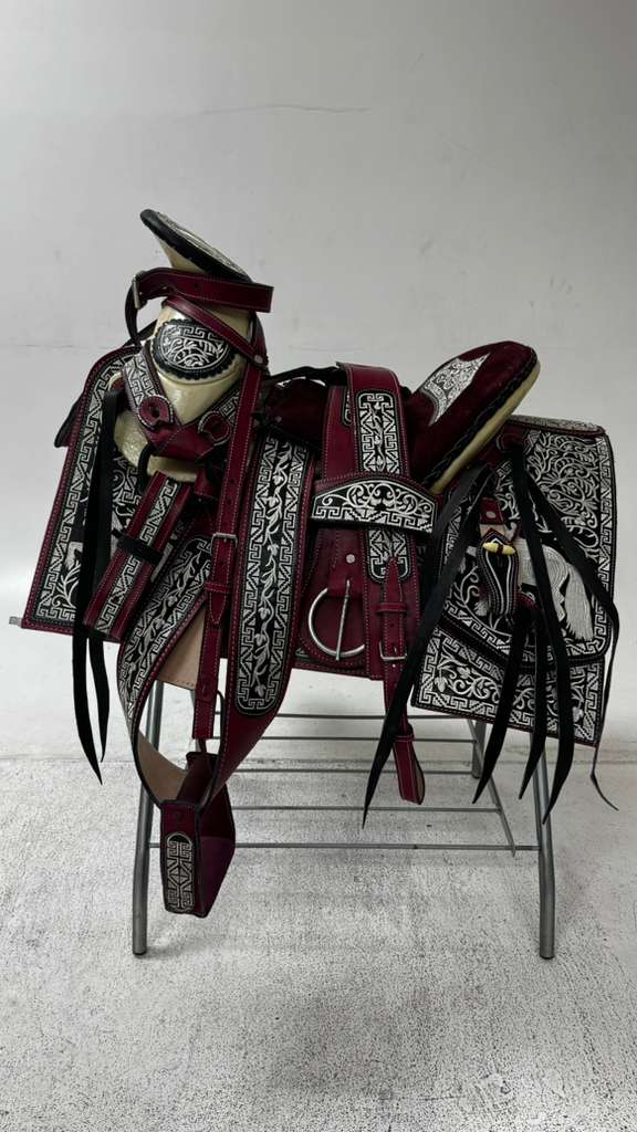 Charro Saddle – Burgundy & Black “La Fina Imperial” Edition (15.5”)