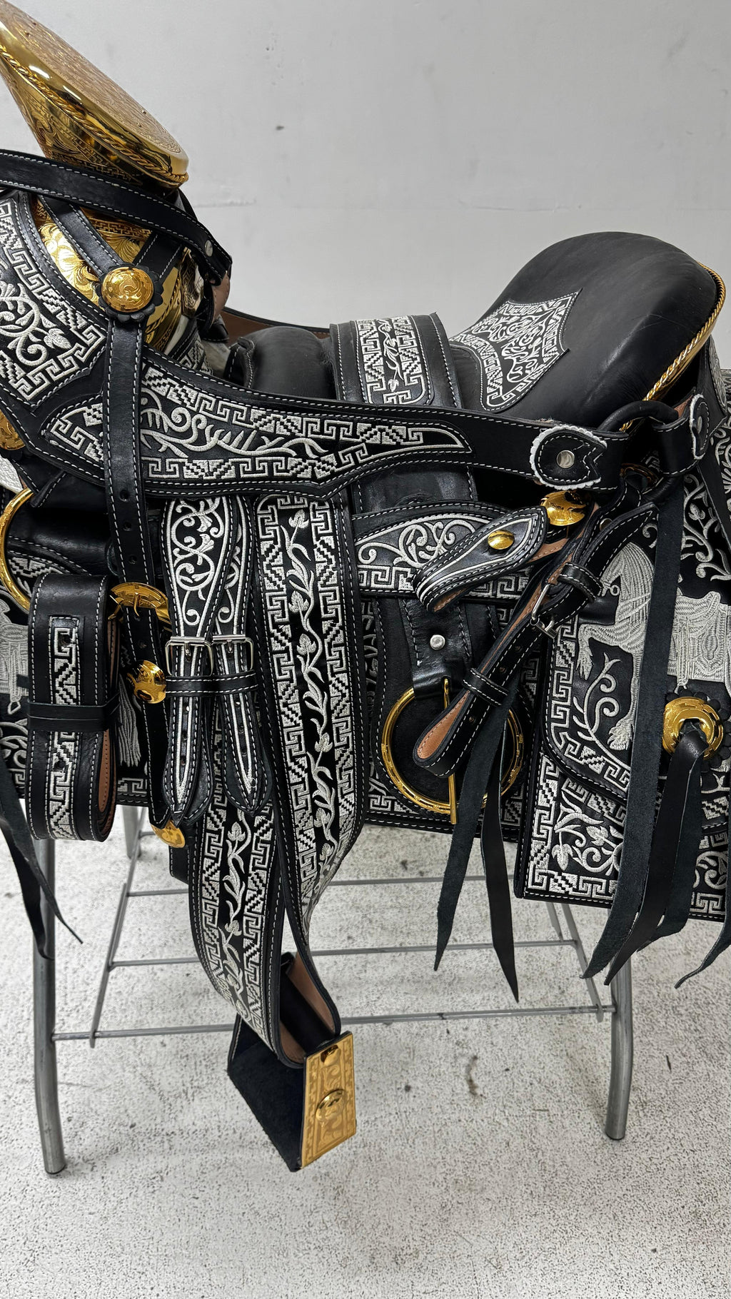 Charro Saddle – Black & Silver with Gold Accents “El Emperador” Edition (15.5”)