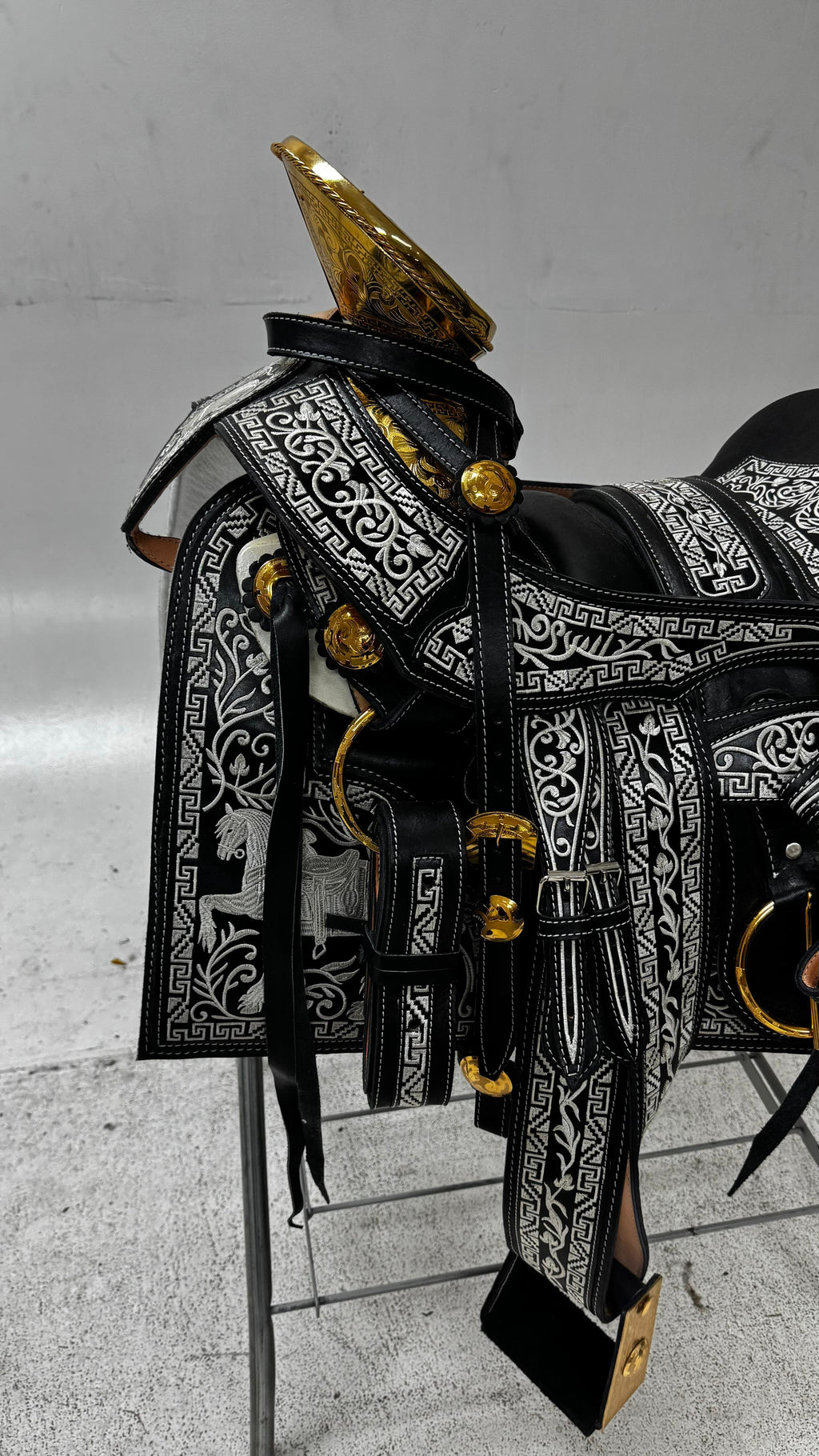 Charro Saddle – Black & Silver with Gold Accents “El Emperador” Edition (15.5”)