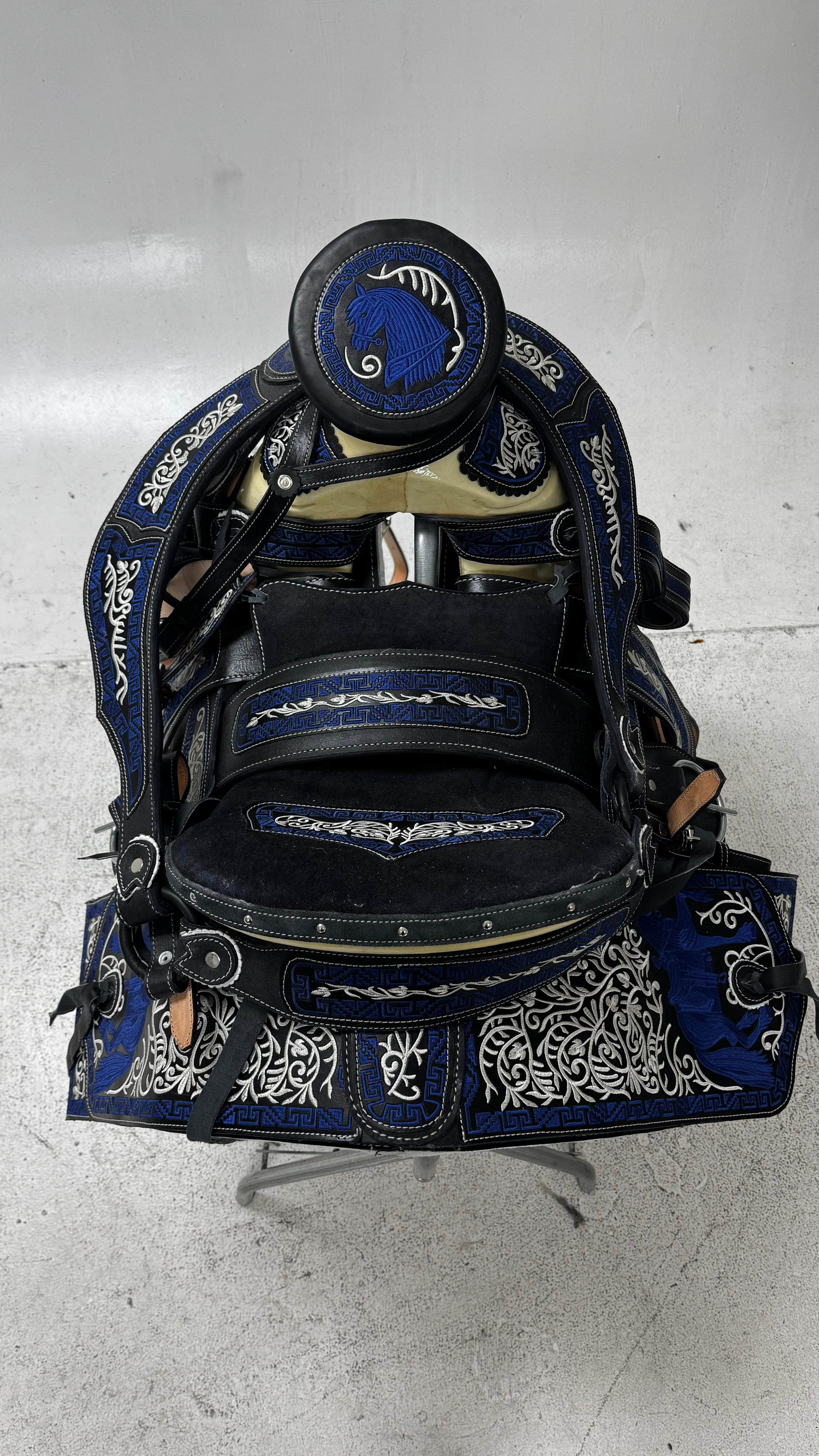 Charro Saddle – Blue & Black Bordada “Caballo Imperial” (15.5”)