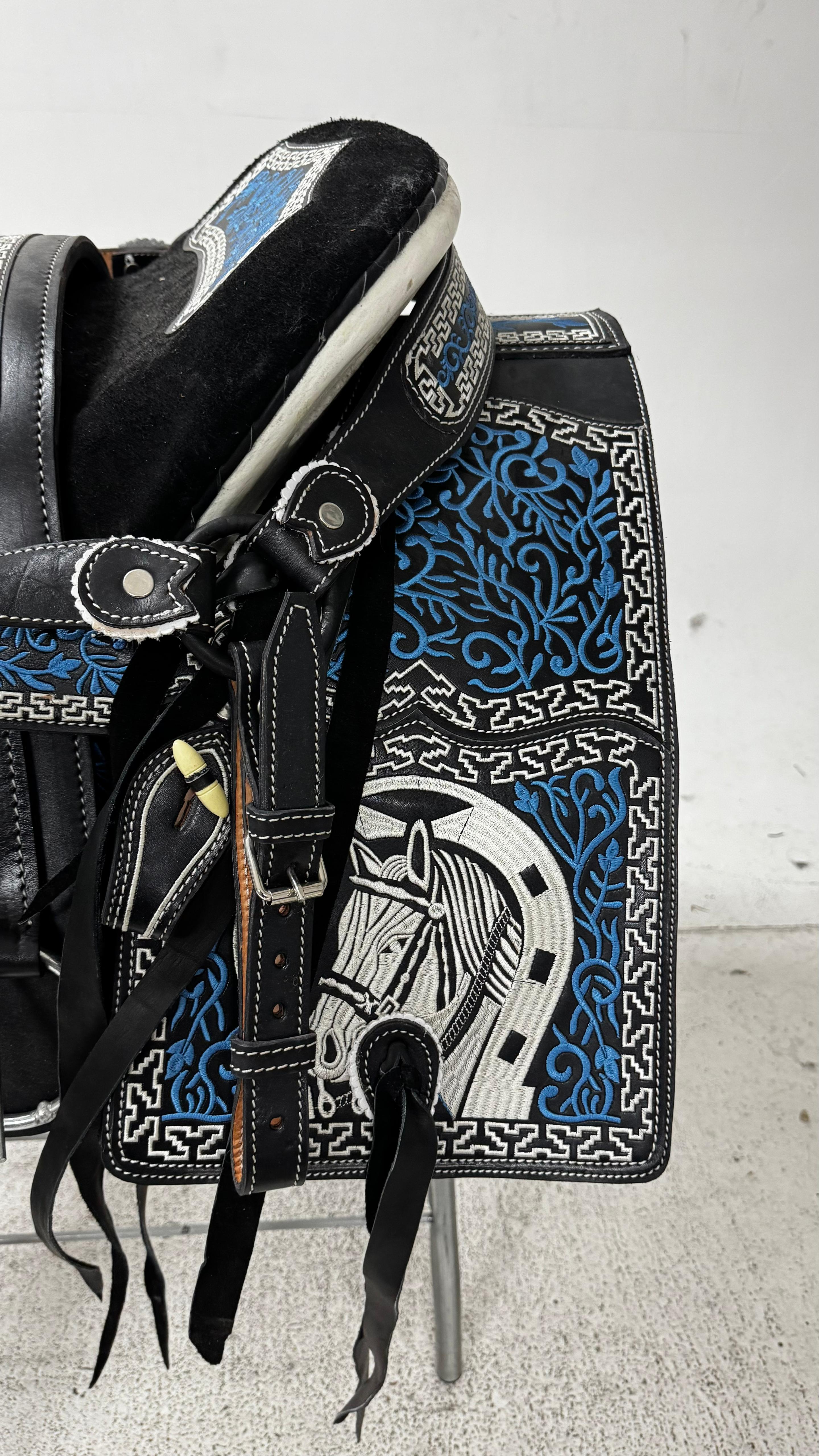 Charro Saddle – Black Leather with Blue Embroidery (15.5”) “Azul Imperial”
