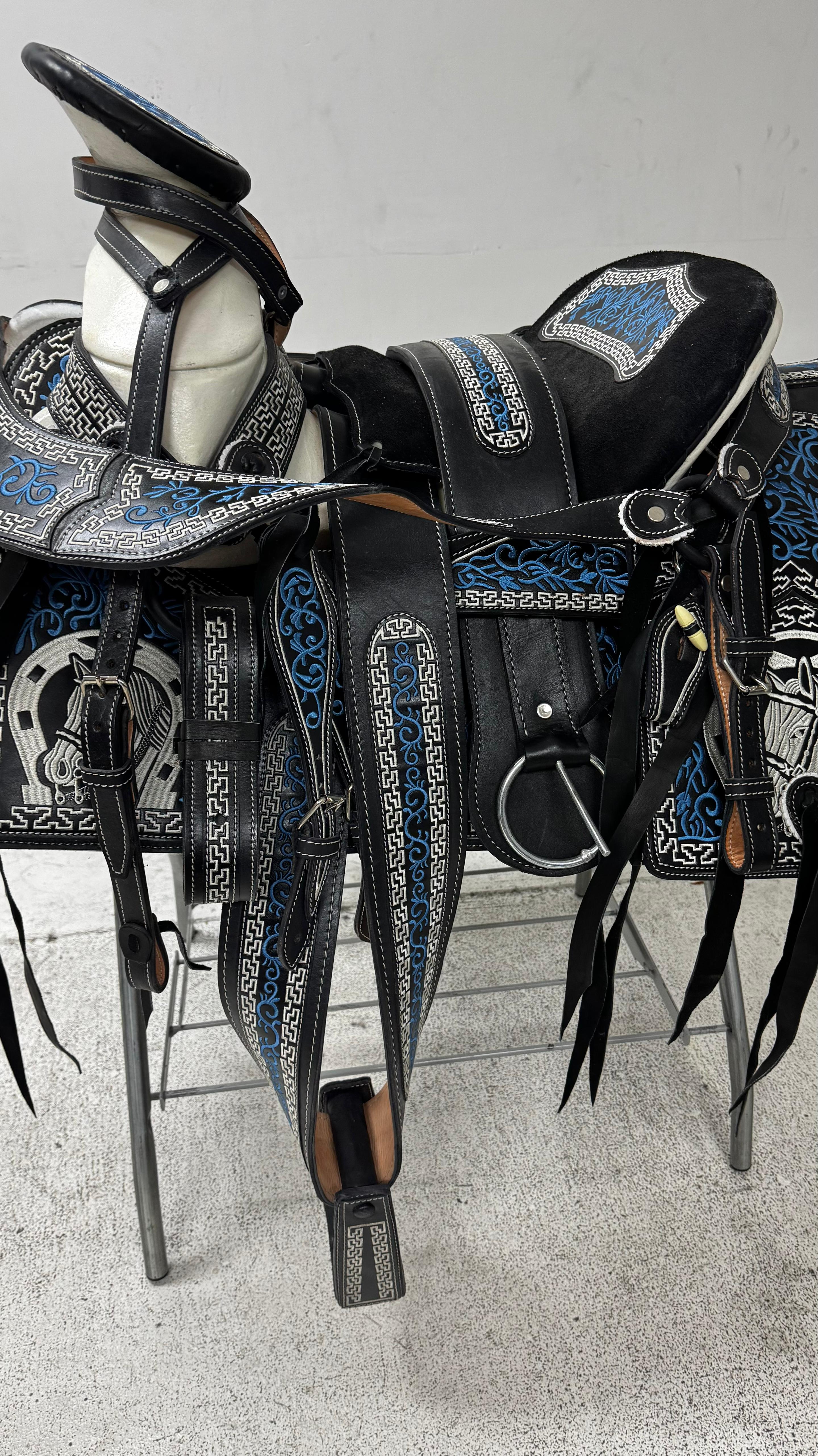 Charro Saddle – Black Leather with Blue Embroidery (15.5”) “Azul Imperial”