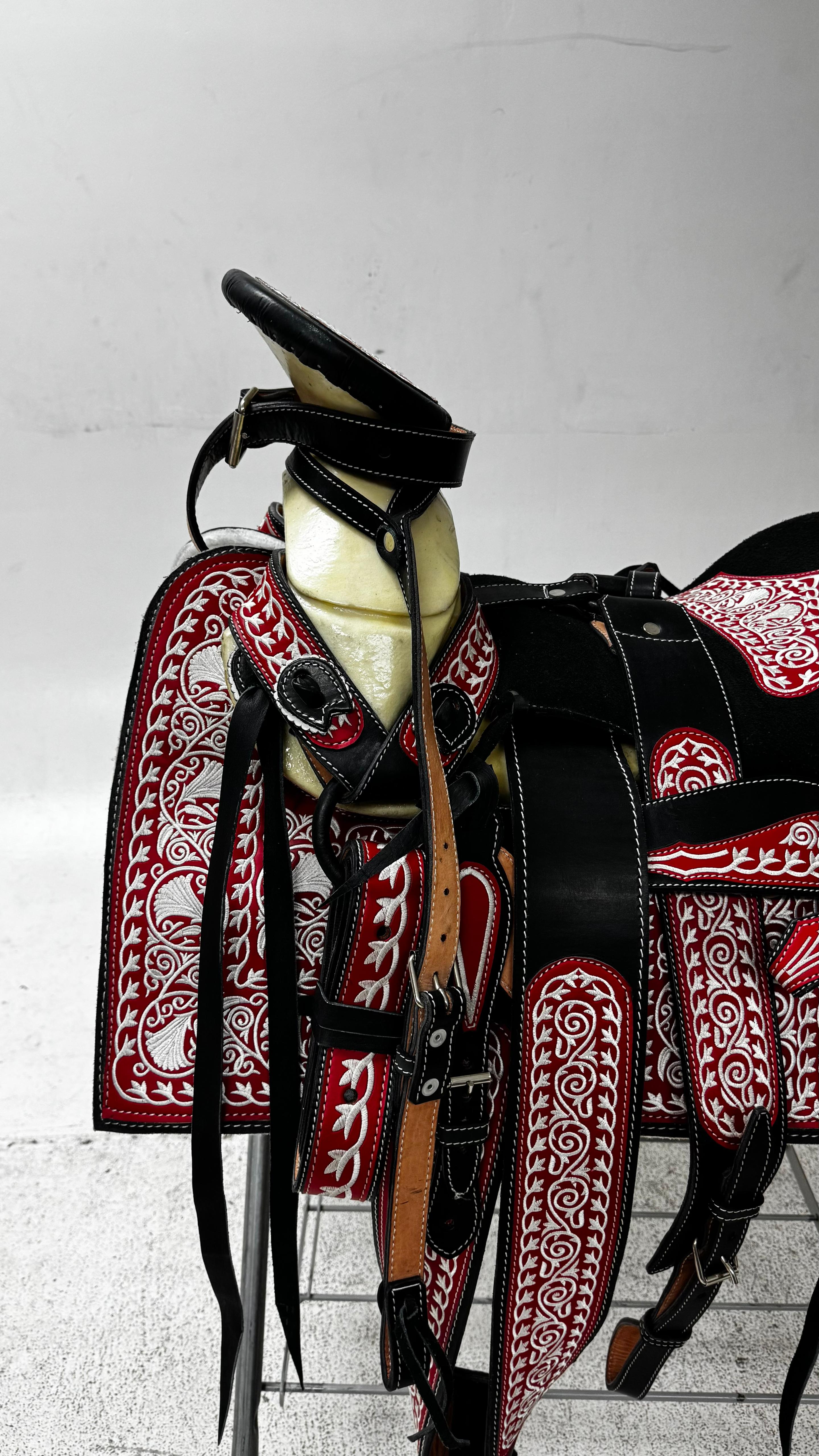 Charro Saddle – Black Leather with Red Embroidery (15.5”) “Roja Fina”