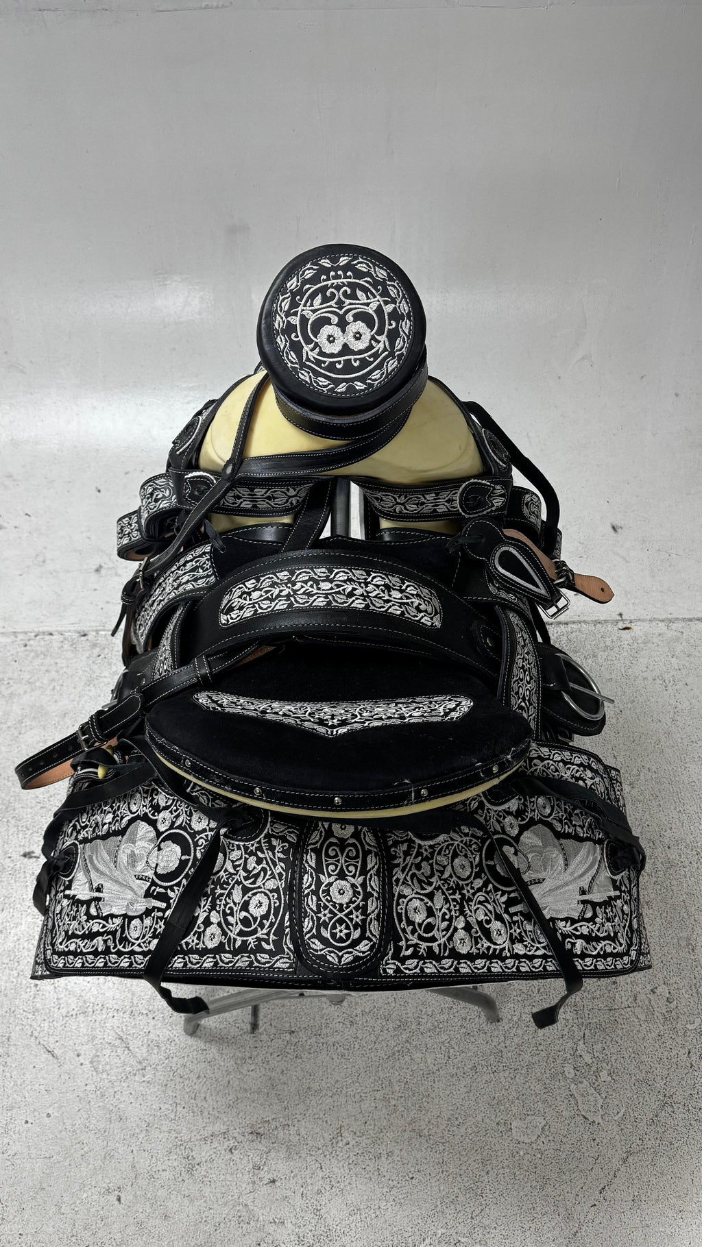 Charro Saddle – Black Leather with Silver Embroidery & San Judas Design (15.5”) “El Diamante de Fe”