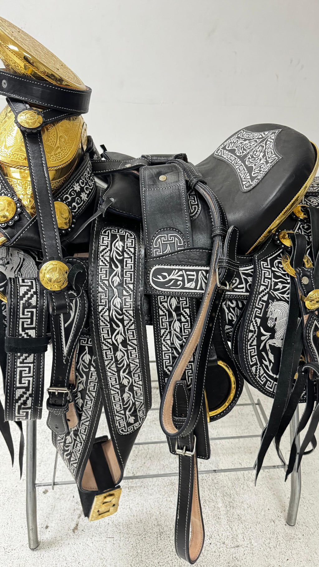 Charro Saddle – Black with Silver & Gold “El Centenario” Edition (15.5”)