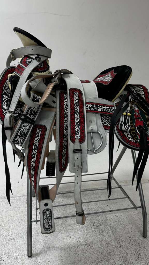 Charro Saddle – White & Red “La Guadalupana” Edition (15.5”)