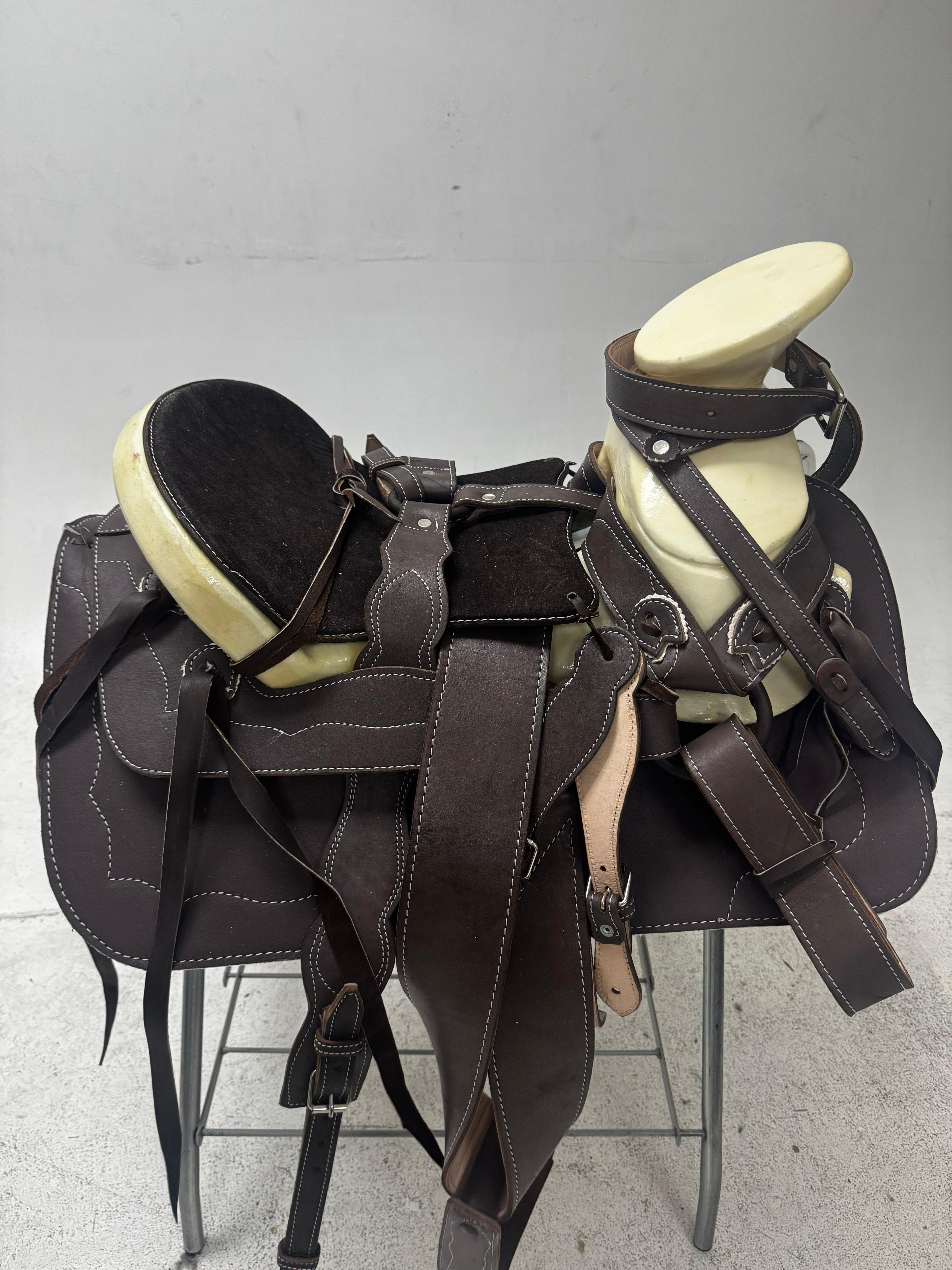 Charro Saddle – Chocolate Brown Leather with Suede Seat (15.5”) “El Cafetero”