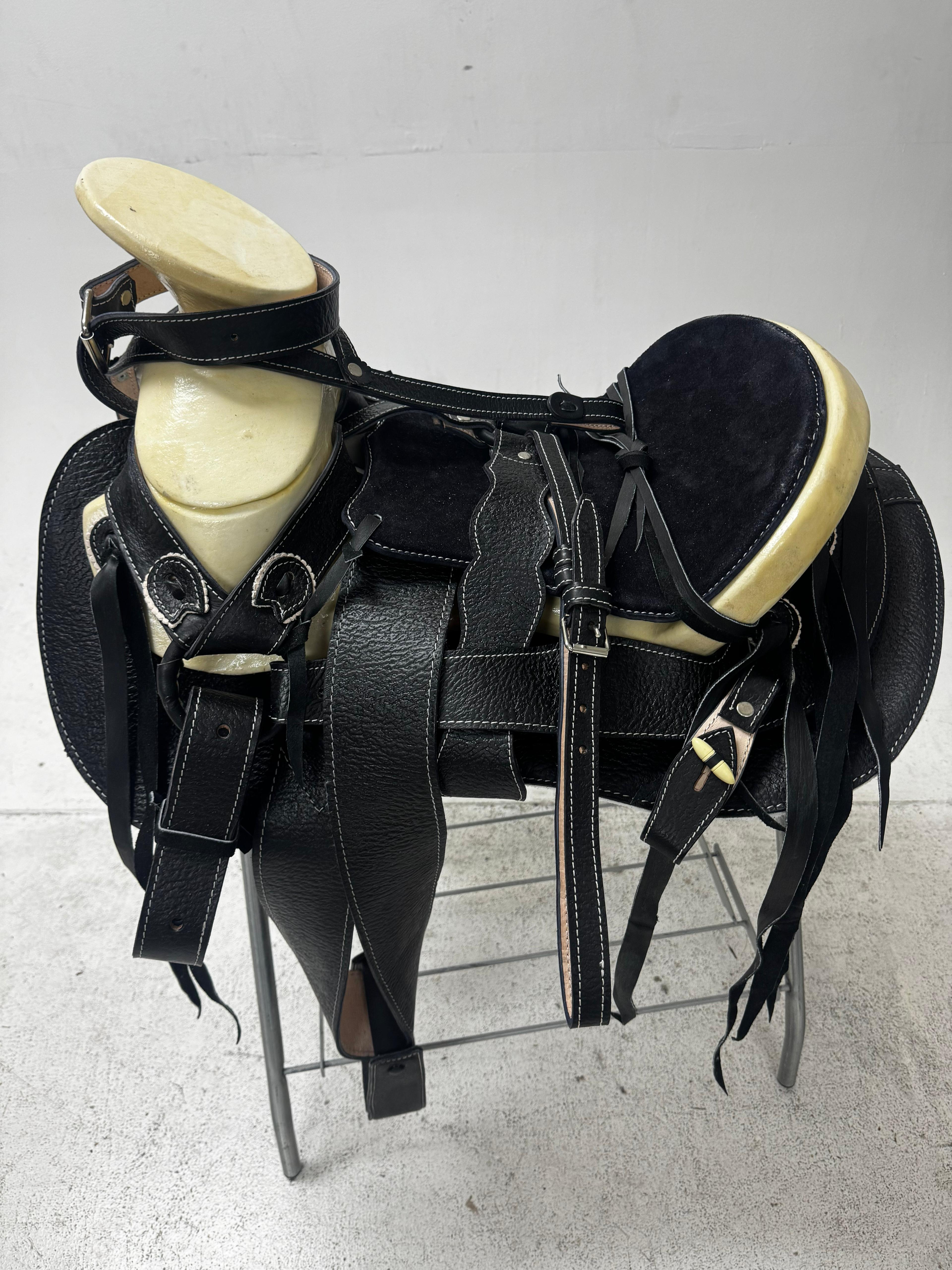 Charro Saddle – All Black Leather with Suede Seat (15.5”) “El Sombra”