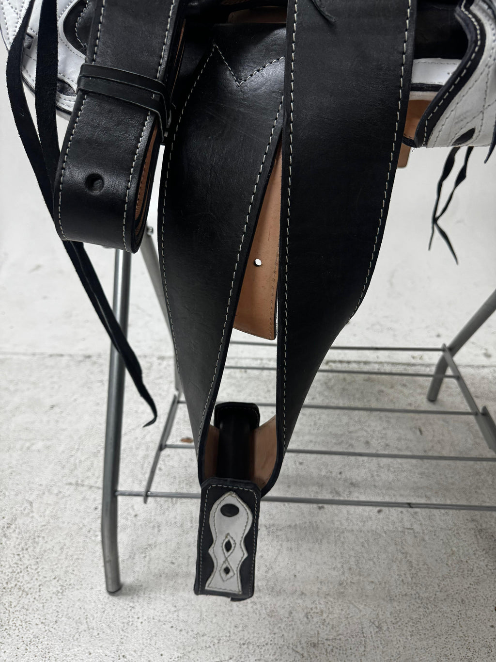 Charro Saddle – Black & White Leather with Smooth Black Seat (15.5”) “El Diamante”