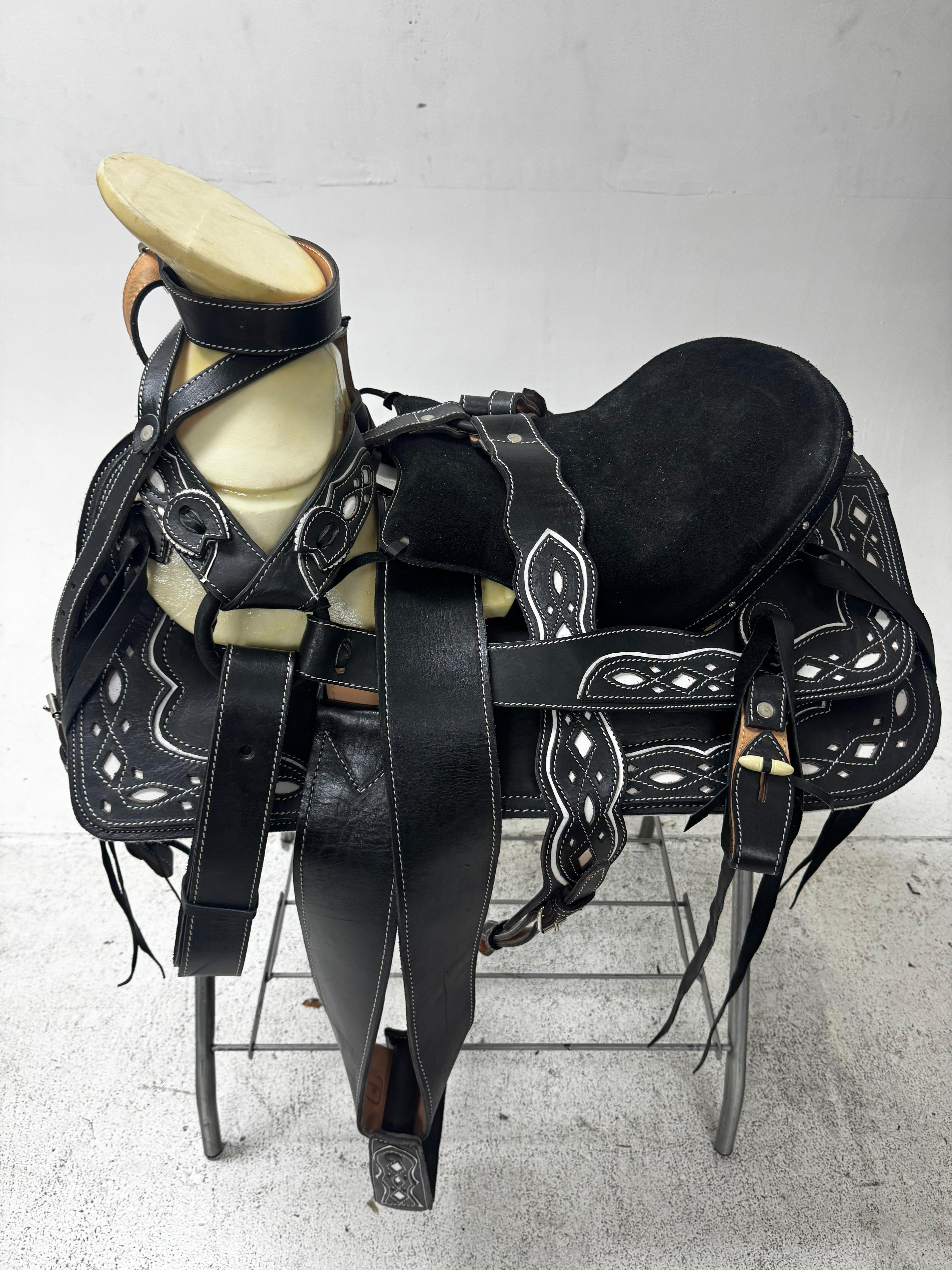 Charro Saddle – Black Leather with White Cutouts & Suede Seat (15.5”) “El Elegante”