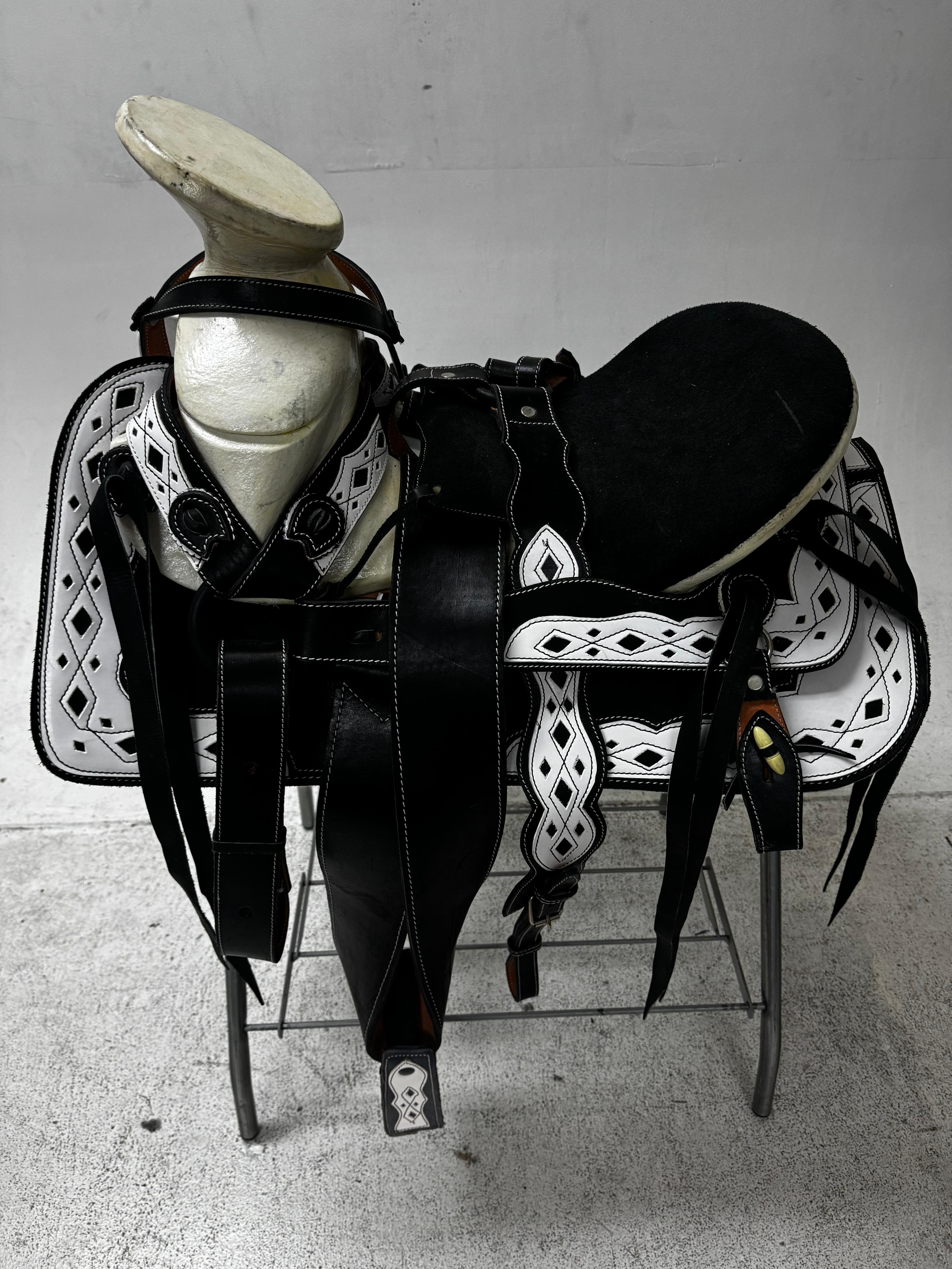 Charro Saddle – Black & White Diamond Cutout Design (15.5”) “El Clásico”