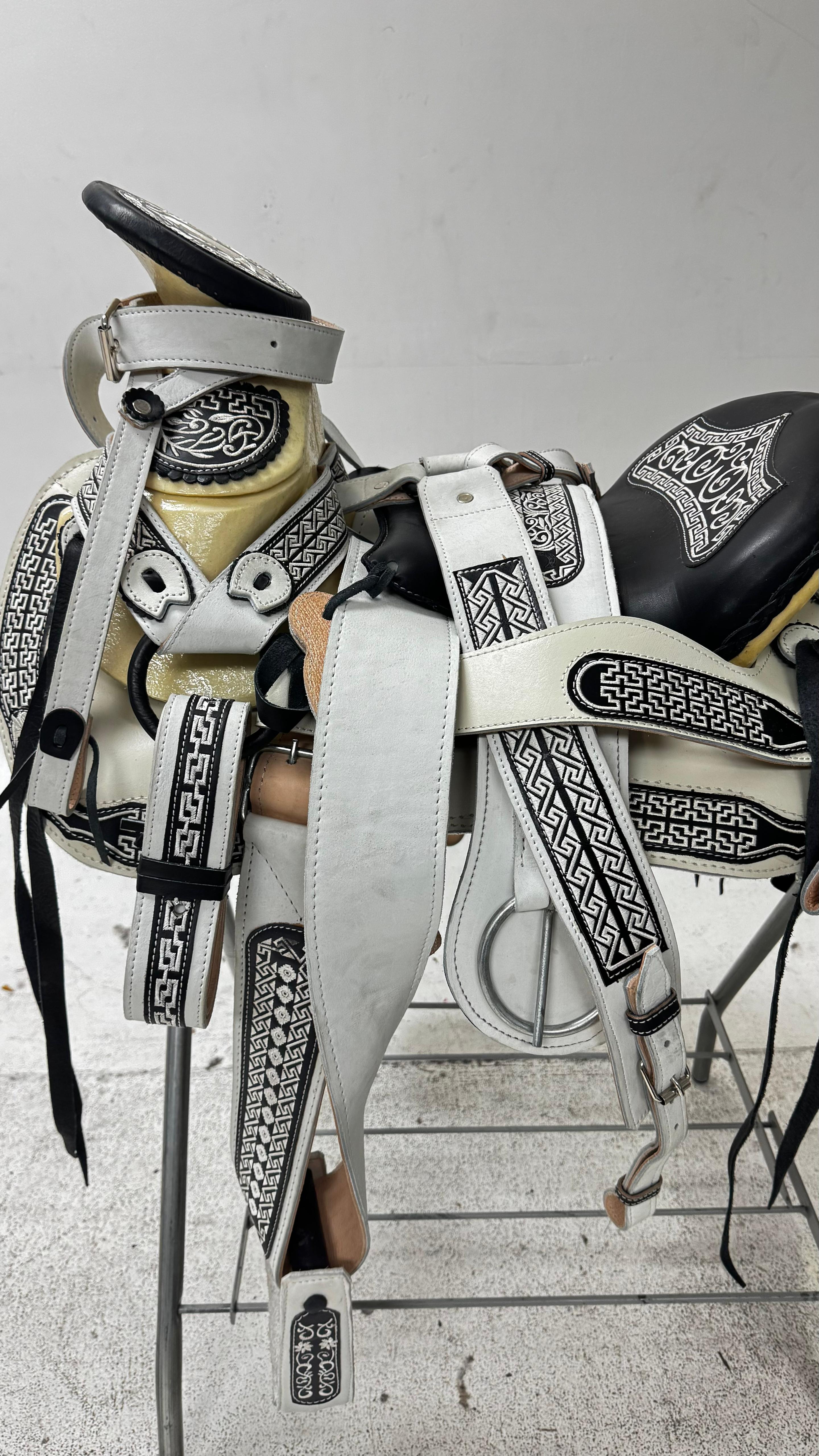 Charro Saddle – White Leather with Black Greca Embroidery (15.5”) “El Guerrero"