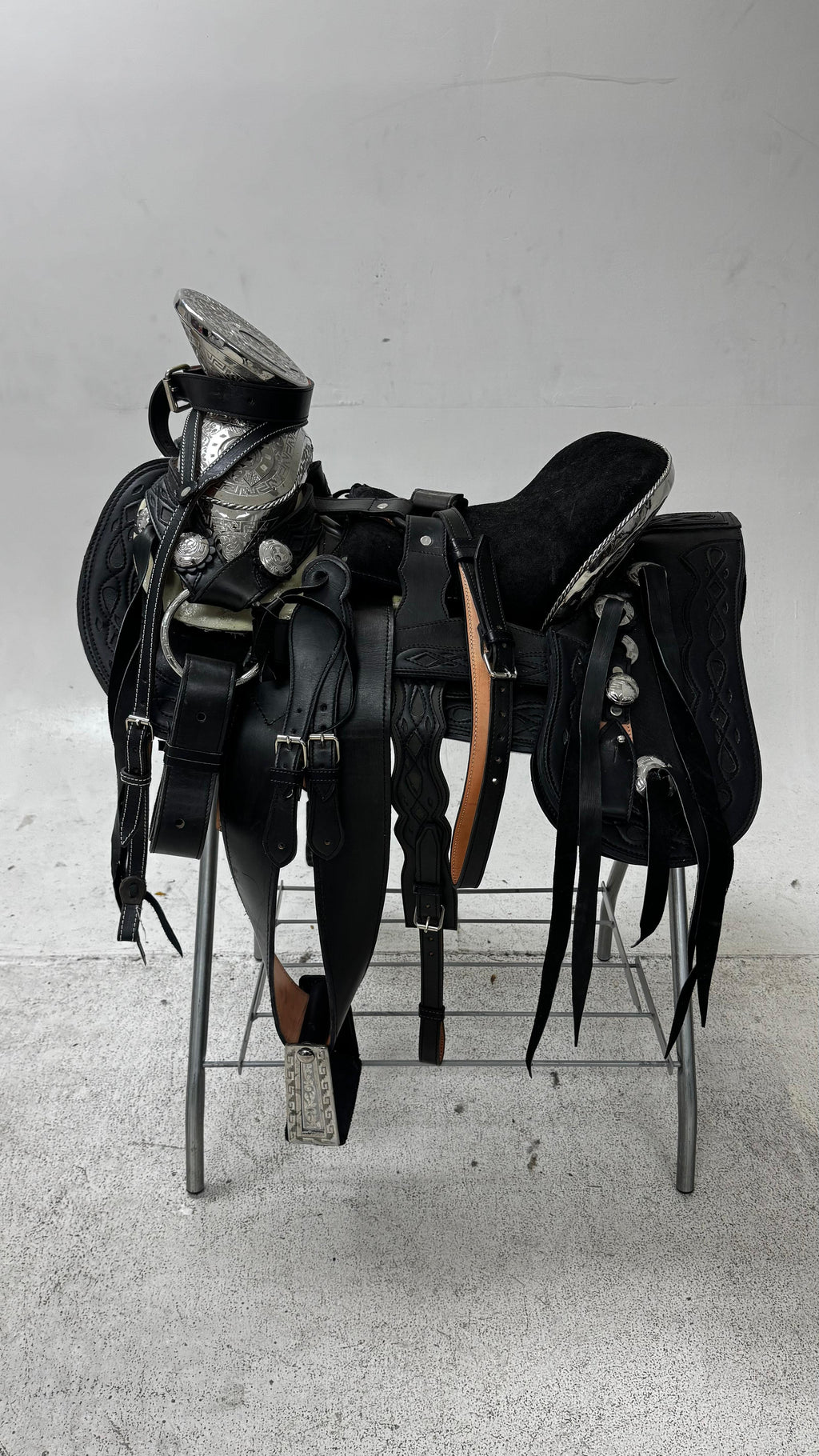 Charro Saddle – All Black/Leather/Silver Engraved Accents (15.5”)