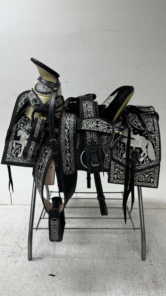 Charro Saddle – Black & White “El Guerrero Noble” Edition (15.5”)