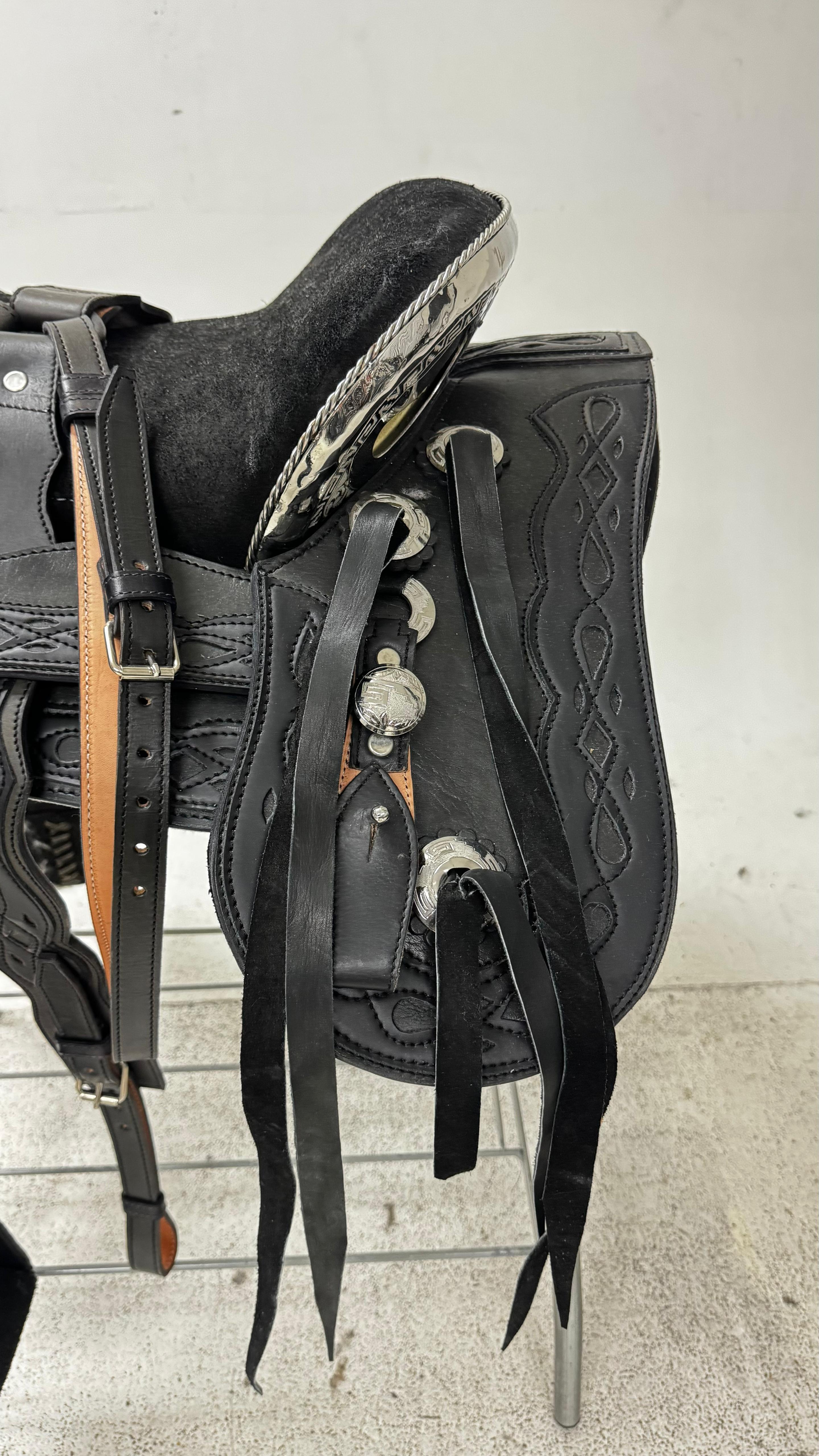 Charro Saddle – All Black/Leather/Silver Engraved Accents (15.5”)