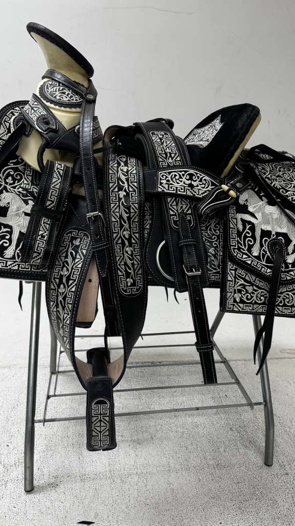 Charro Saddle – Black & White “El Guerrero Noble” Edition (15.5”)
