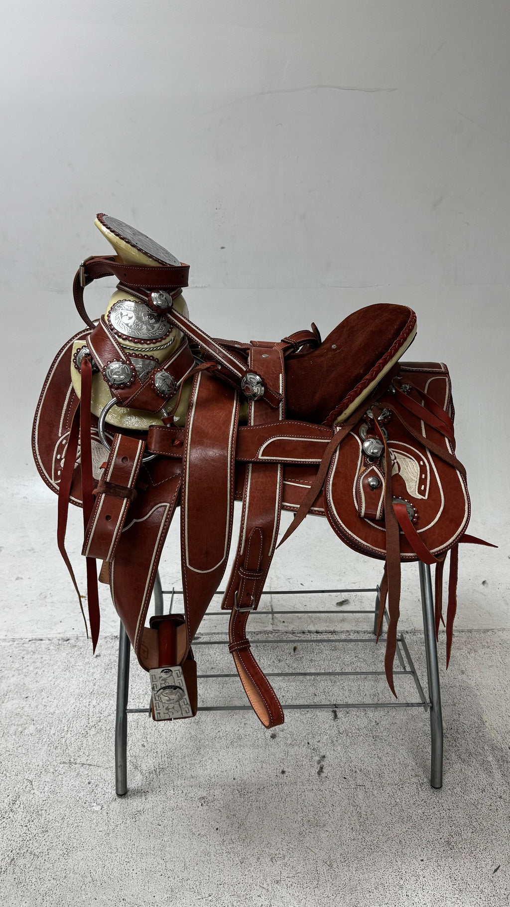 Charro Saddle – Chestnut/Piteada/Leather/Silver Accents (15.5”)