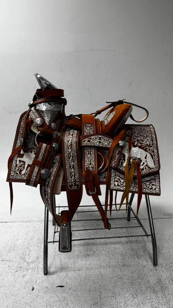 Charro Saddle – Chestnut Leather “Señorial Plata” Edition (15.5”)
