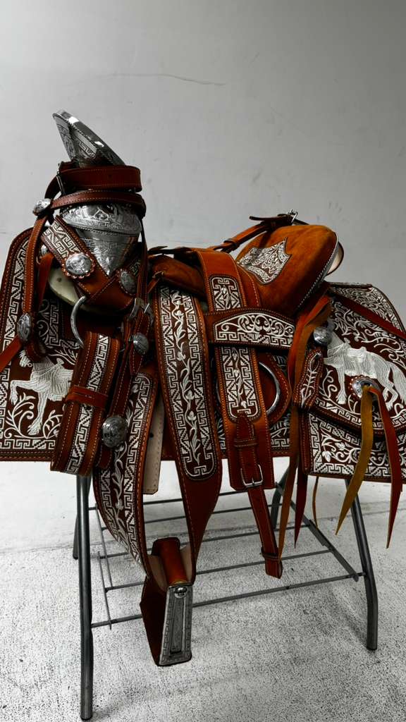 Charro Saddle – Chestnut Leather “Señorial Plata” Edition (15.5”)