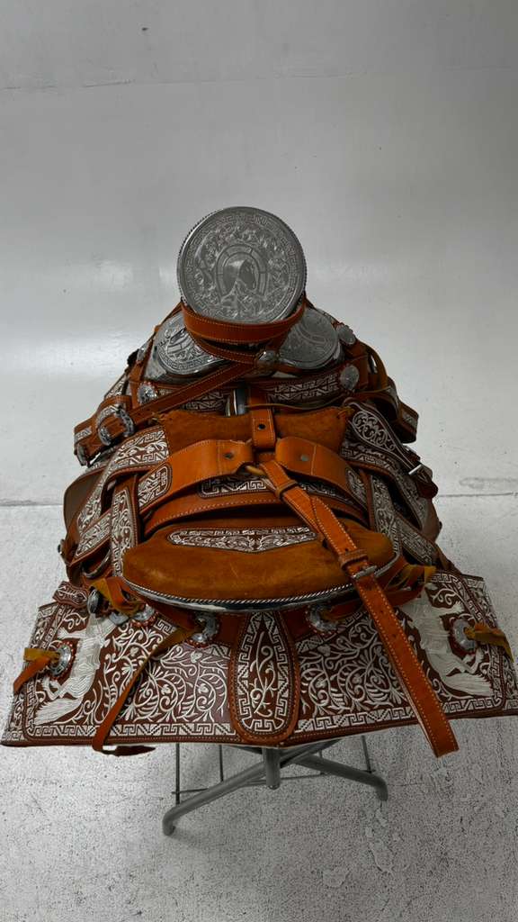 Charro Saddle – Chestnut Leather “Señorial Plata” Edition (15.5”)